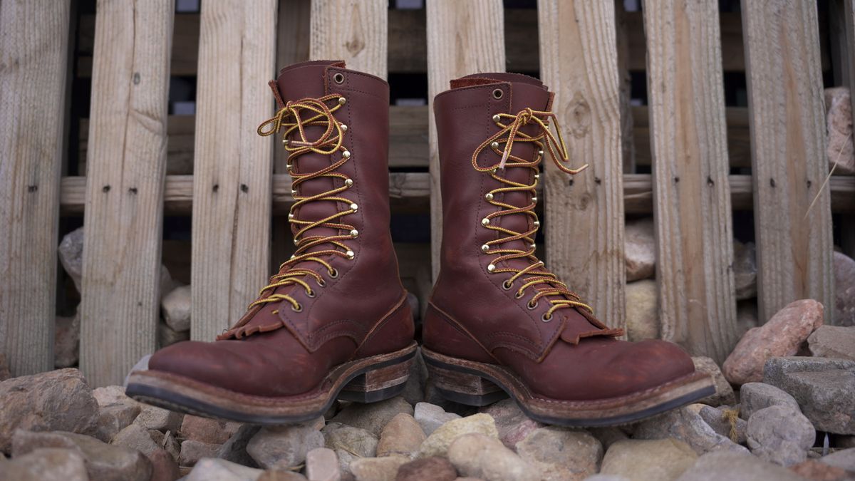 Photo by samuelthewavy on March 4, 2023 of the White's x Rose Anvil Drifter in Seidel Red Dog Oil Tan.