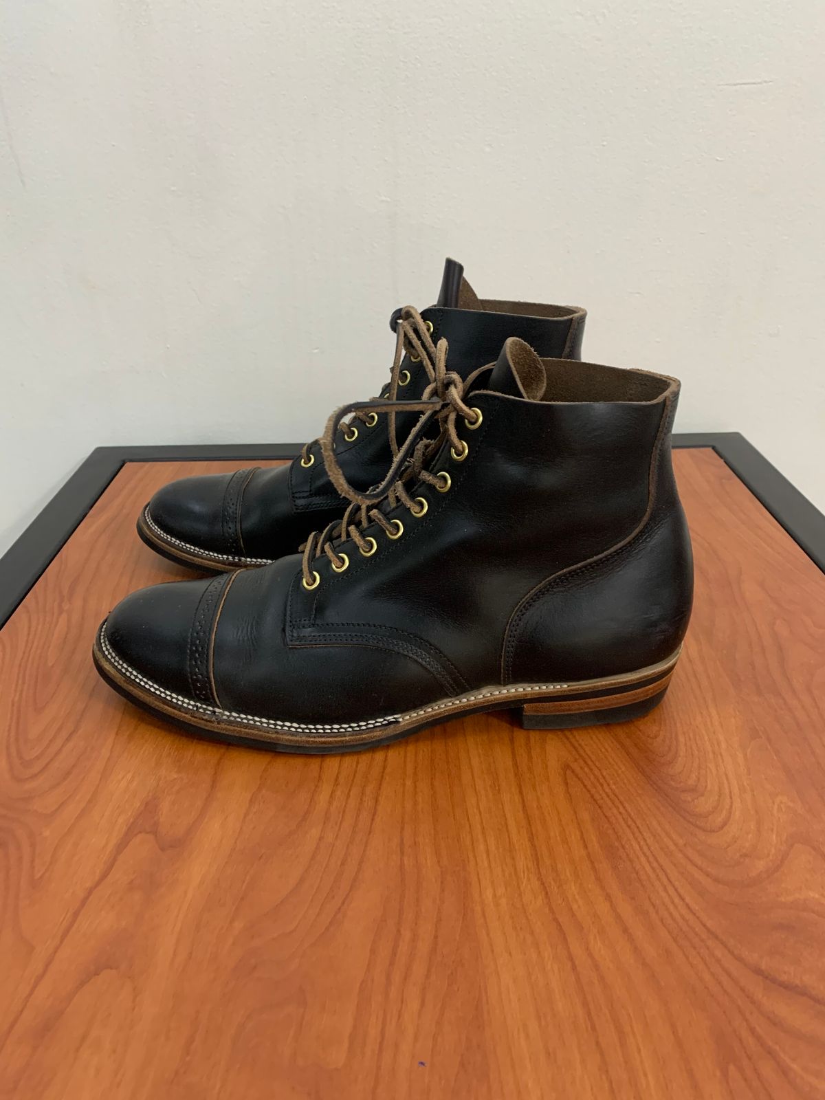 Photo by jarmul22 on December 6, 2022 of the XBXS Land Boots in Horween Black Chromexcel.