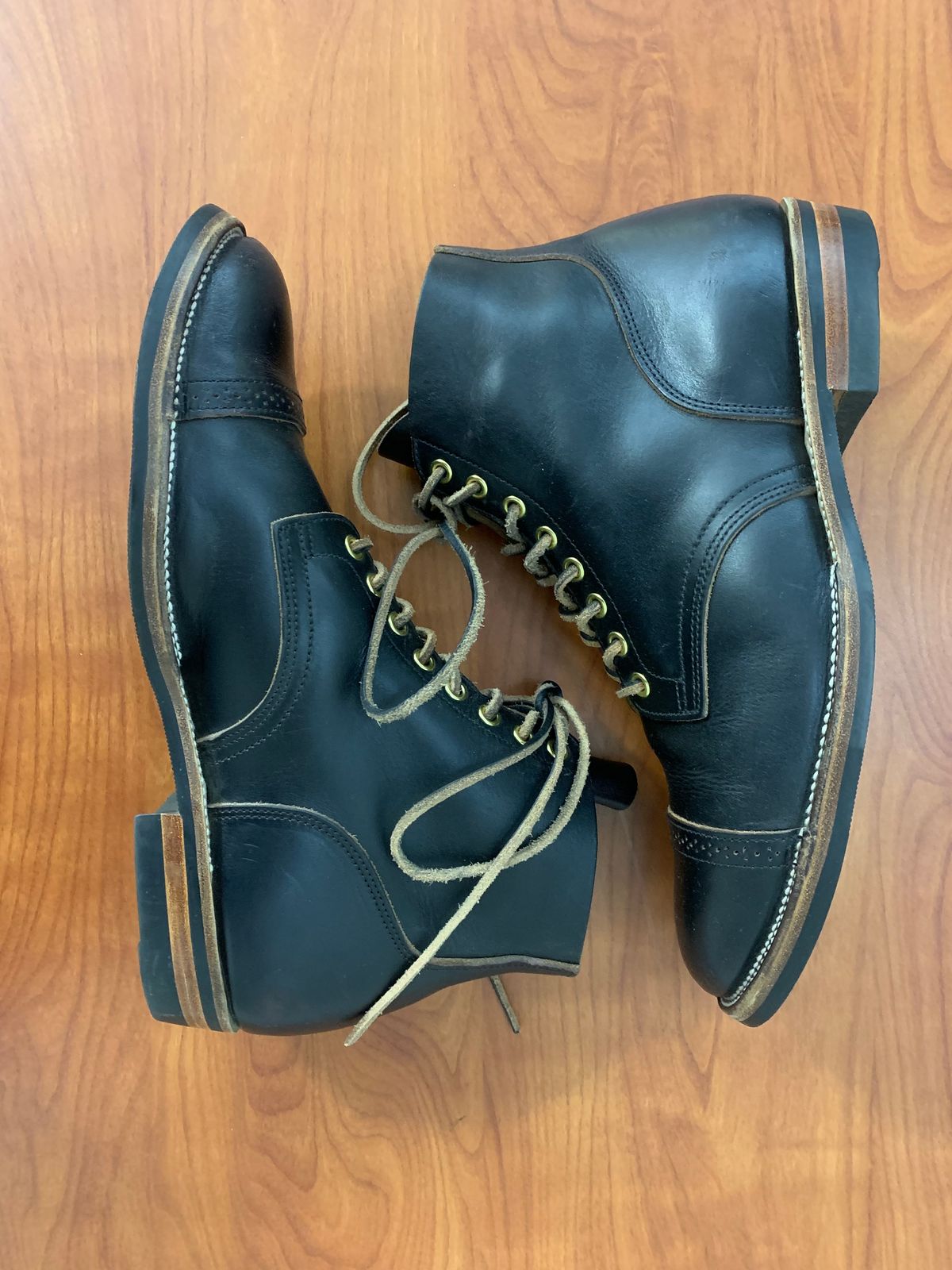 Photo by jarmul22 on December 6, 2022 of the XBXS Land Boots in Horween Black Chromexcel.