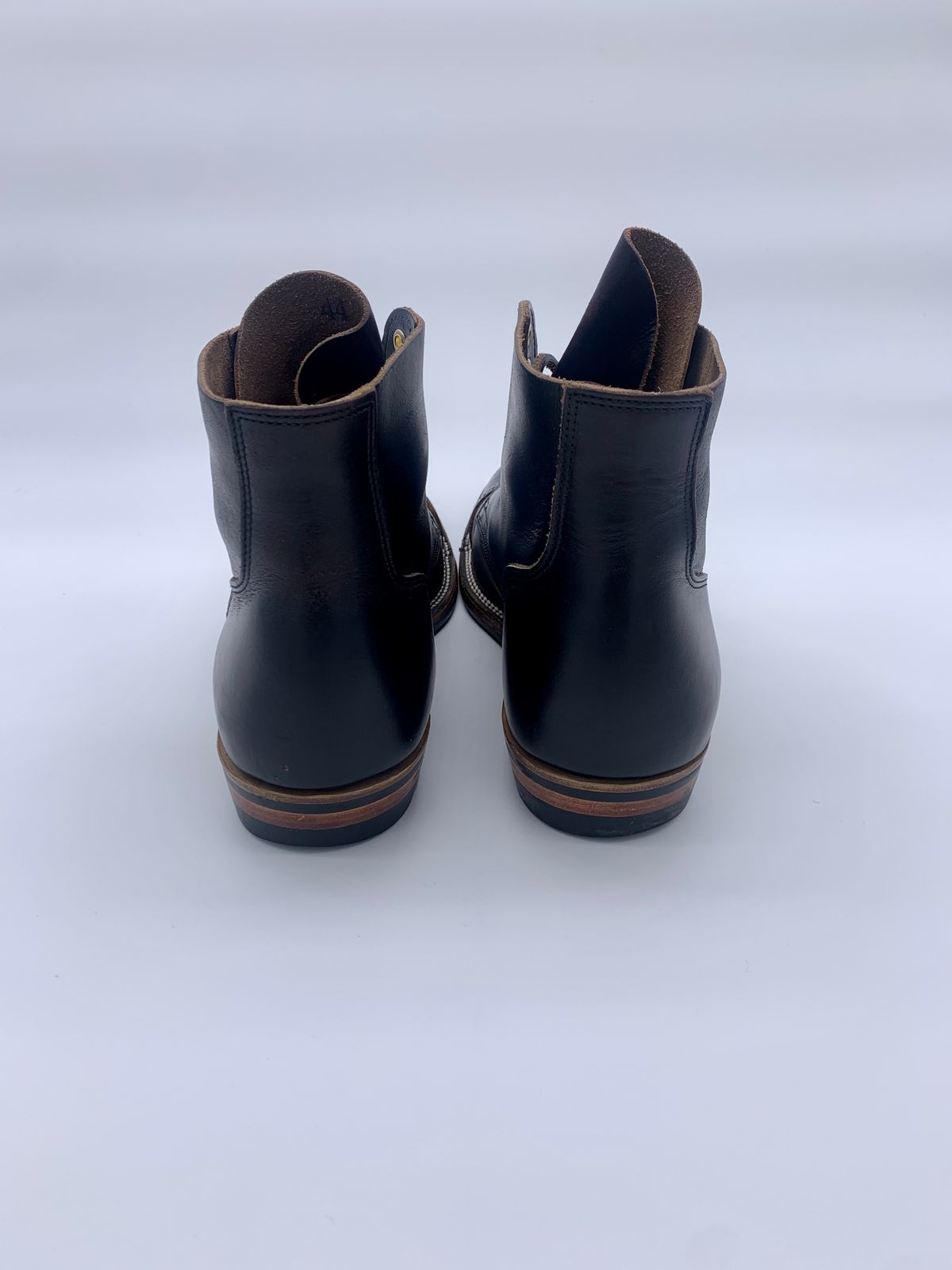 Photo by jarmul22 on January 6, 2023 of the XBXS Land Boots in Horween Black Chromexcel.