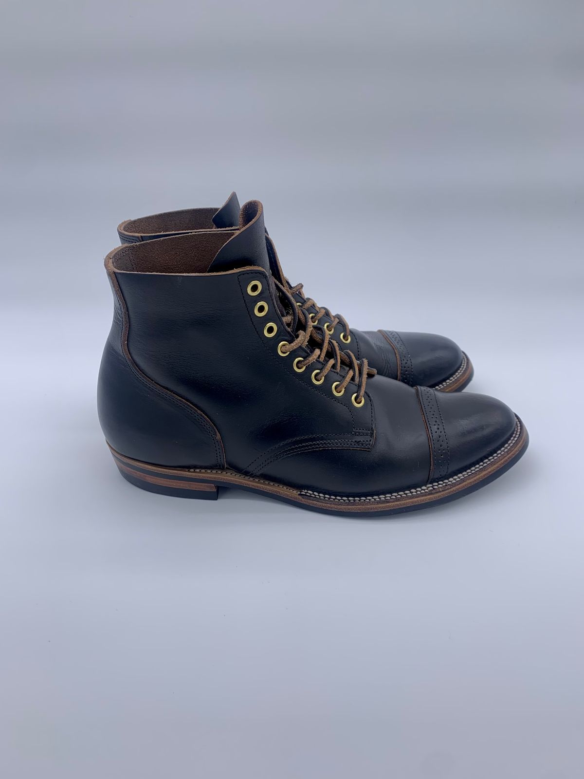 Photo by jarmul22 on January 6, 2023 of the XBXS Land Boots in Horween Black Chromexcel.