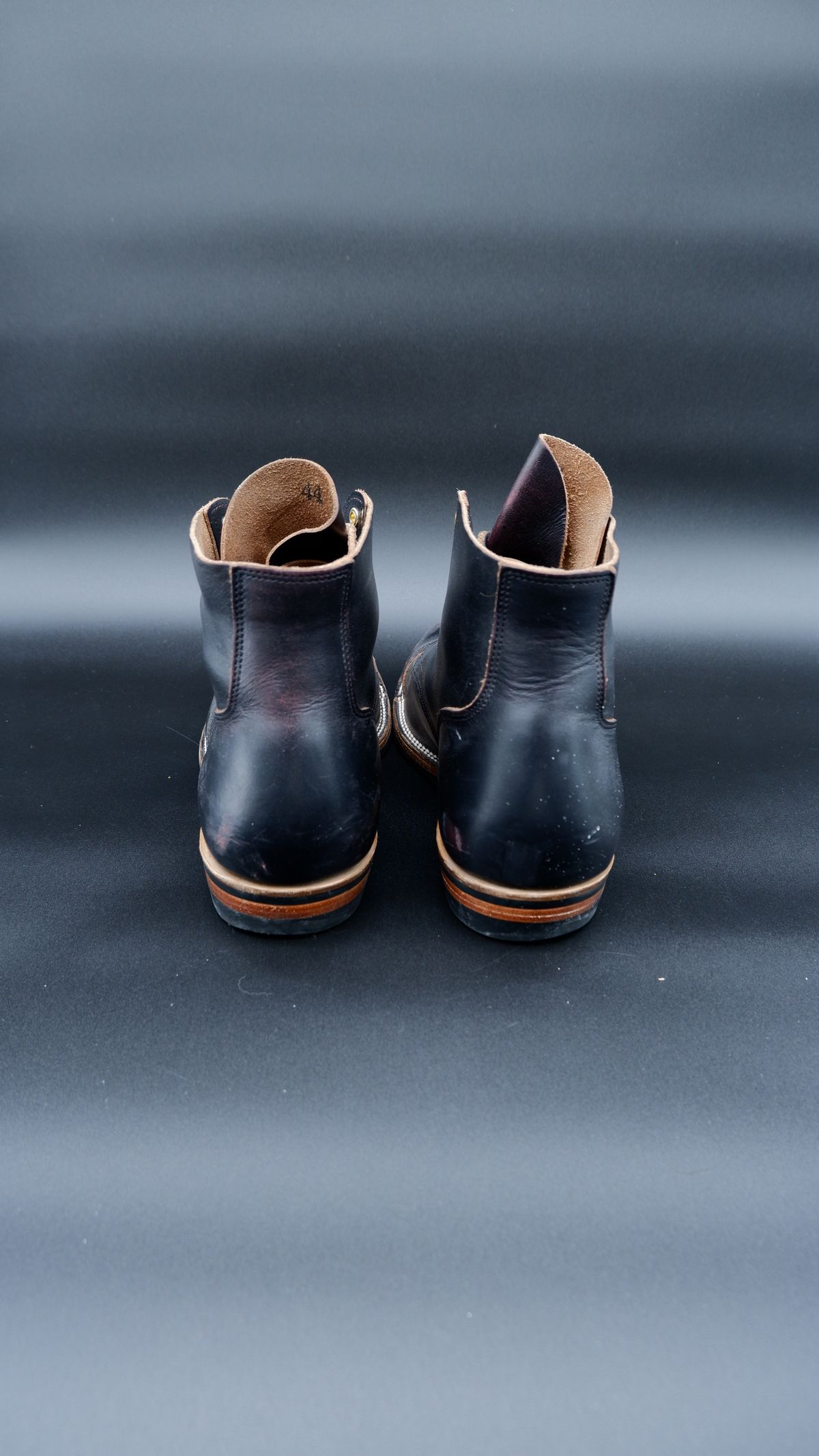 Photo by jarmul22 on February 6, 2023 of the XBXS Land Boots in Horween Black Chromexcel.