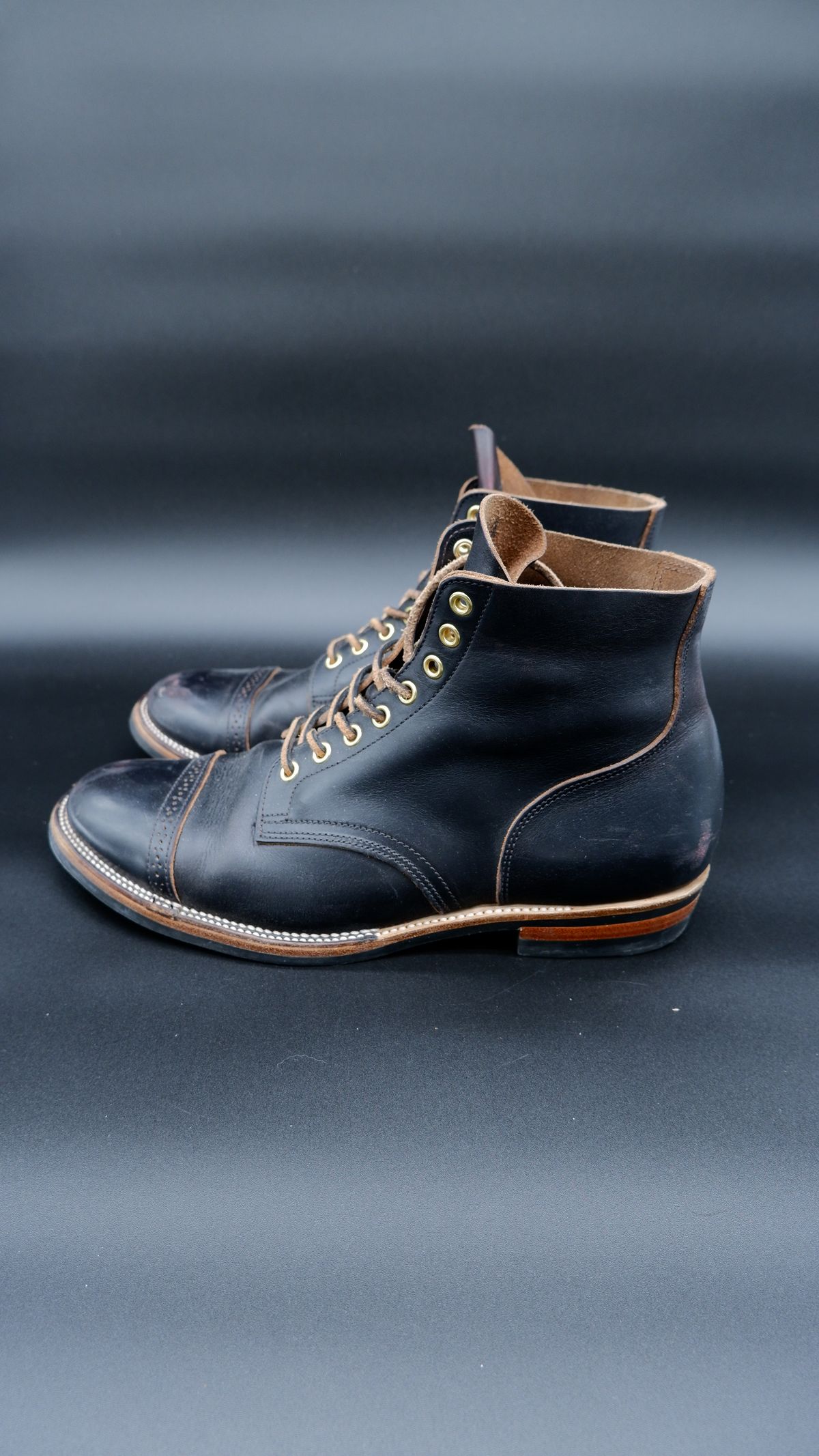 Photo by jarmul22 on February 6, 2023 of the XBXS Land Boots in Horween Black Chromexcel.