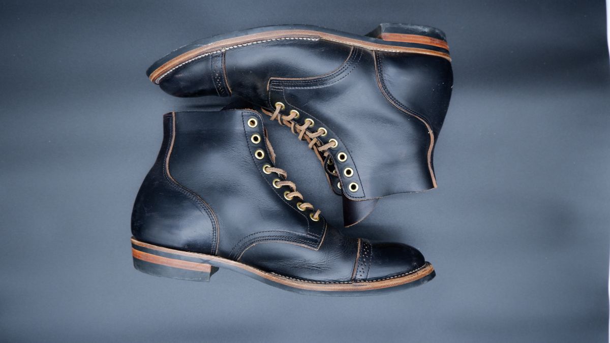 Photo by jarmul22 on February 6, 2023 of the XBXS Land Boots in Horween Black Chromexcel.
