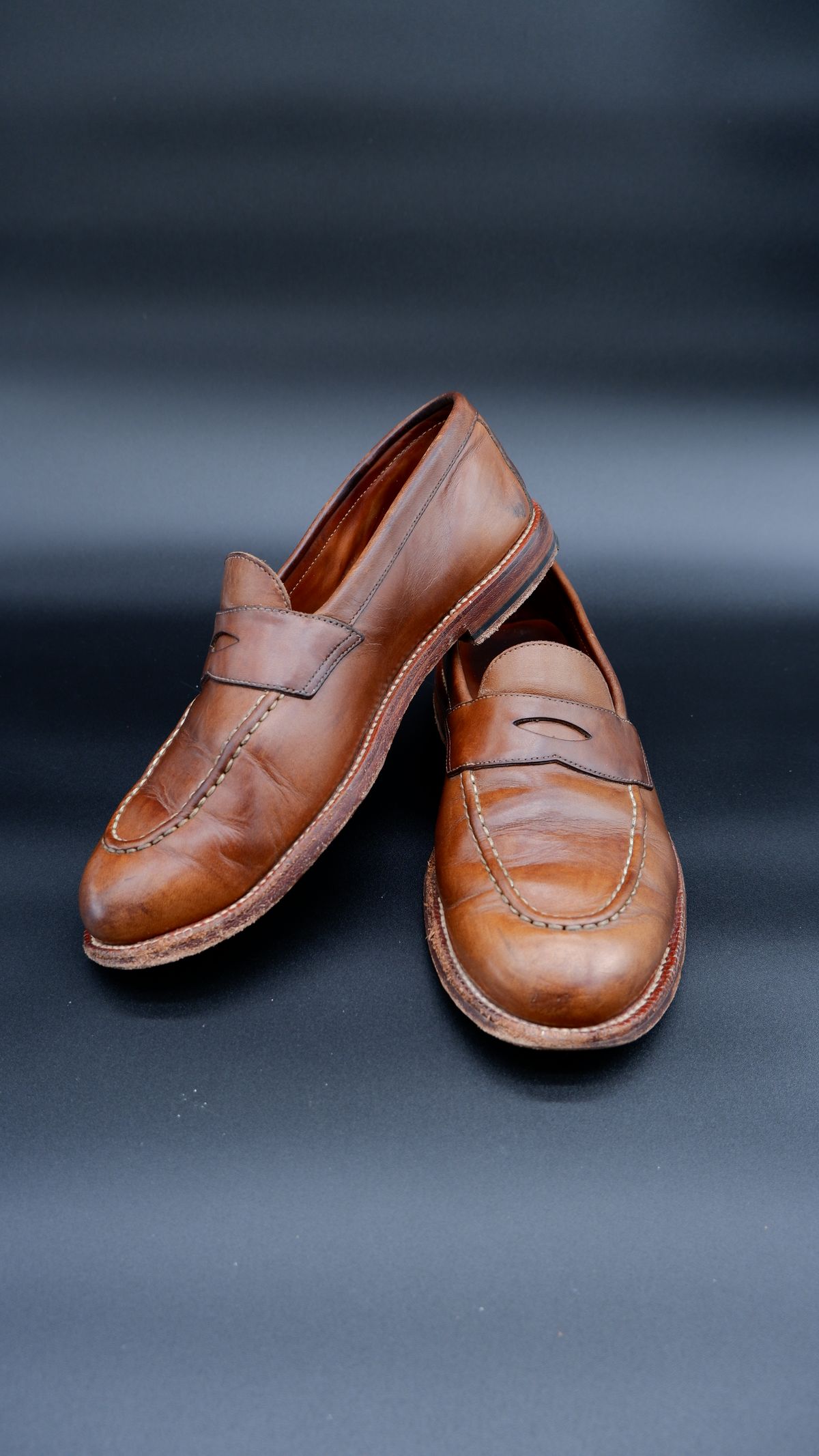 Photo by jarmul22 on February 6, 2023 of the Grant Stone Traveler Loafer in Horween Dune Chromexcel.