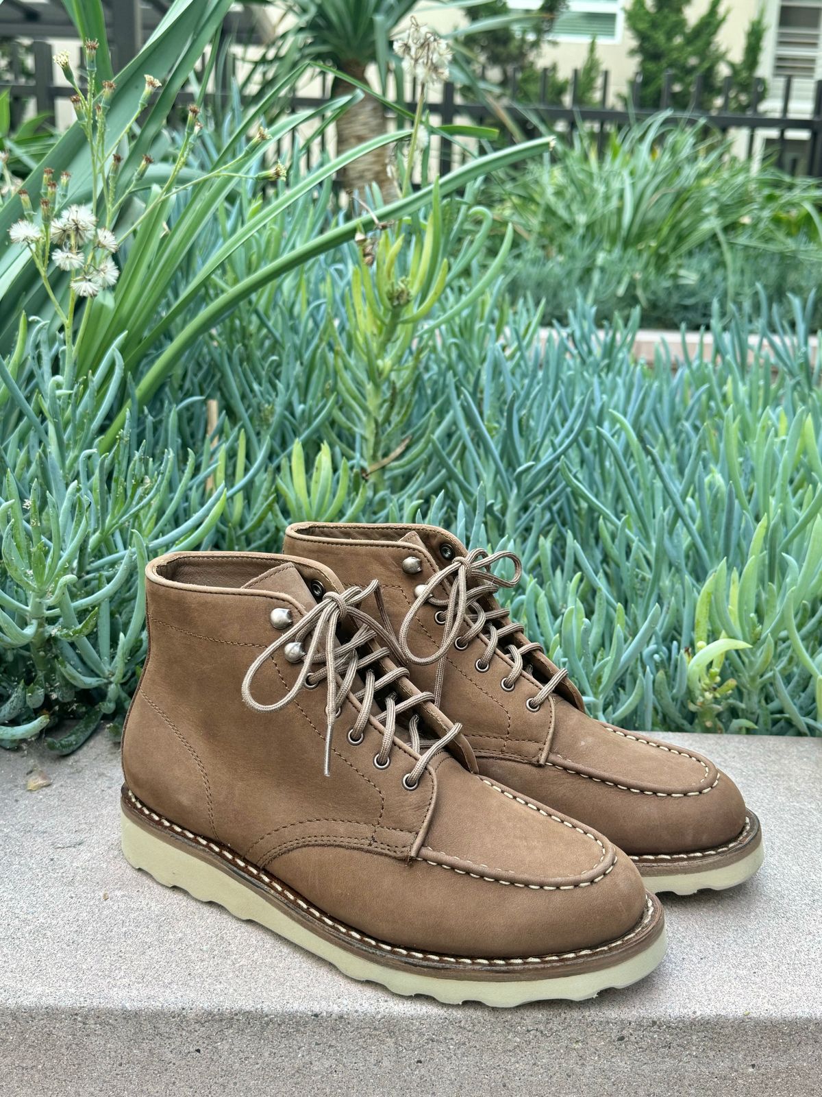 Photo by jarmul22 on October 10, 2023 of the Thursday Diplomat in Pebble WeatherSafe Nubuck.