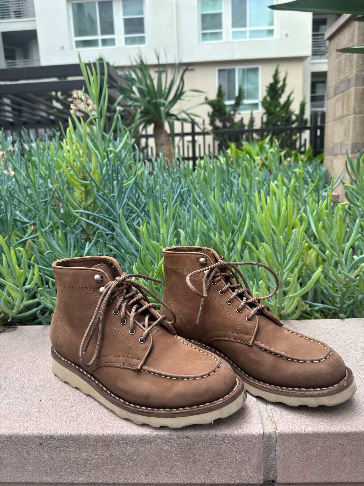 Photo by jarmul22 on November 7, 2023 of the Thursday Diplomat in Pebble WeatherSafe Nubuck.