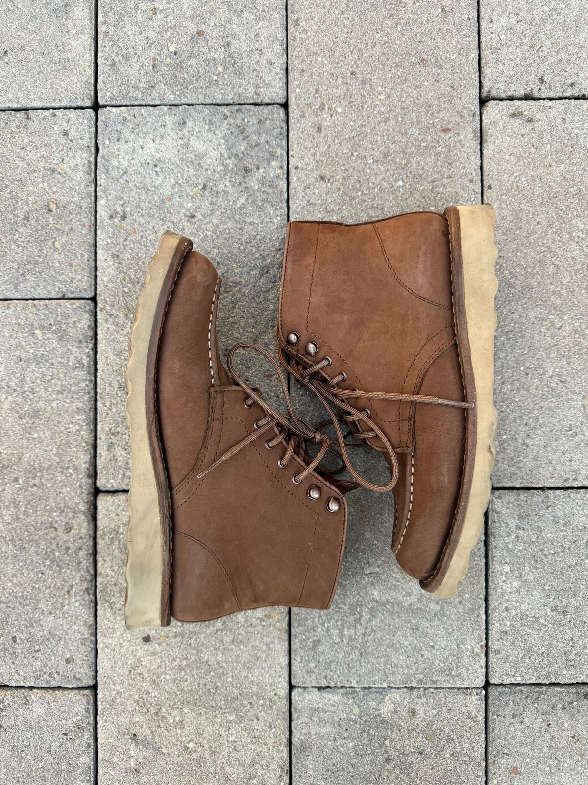 Photo by jarmul22 on December 5, 2023 of the Thursday Diplomat in Pebble WeatherSafe Nubuck.