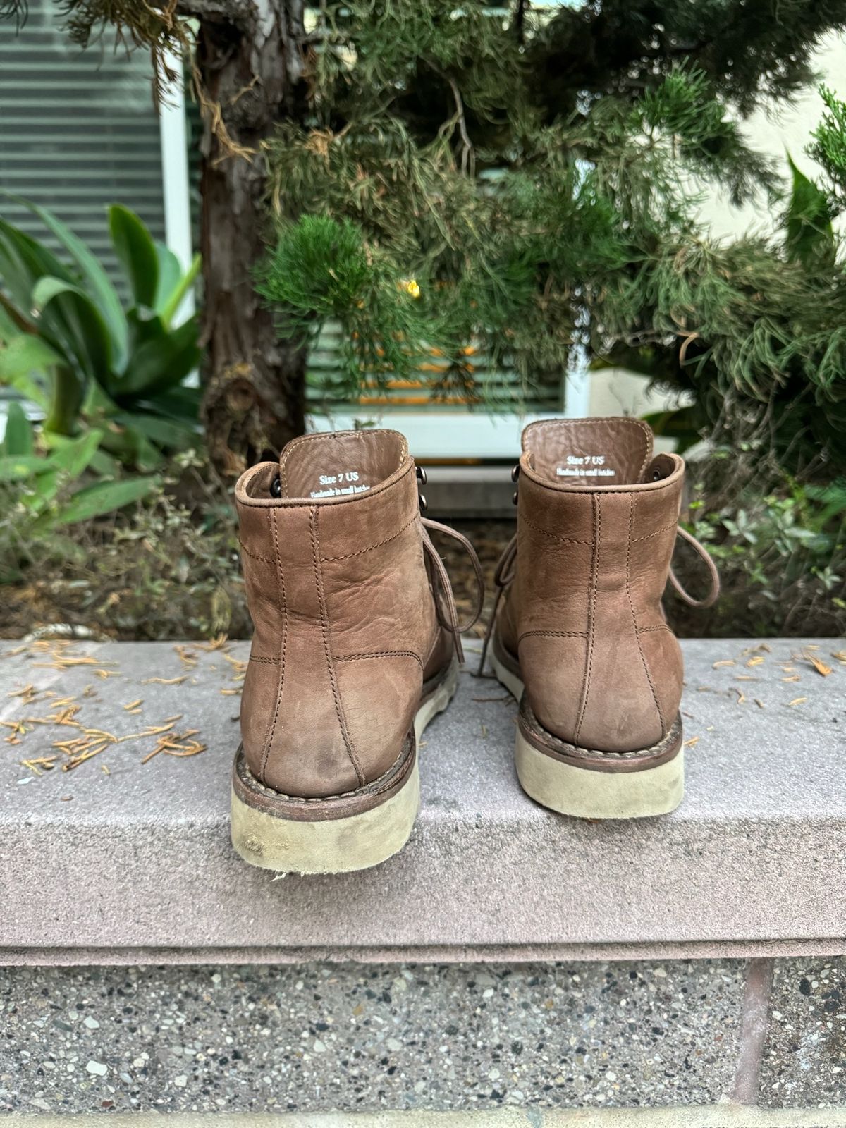 Photo by jarmul22 on January 5, 2024 of the Thursday Diplomat in Pebble WeatherSafe Nubuck.