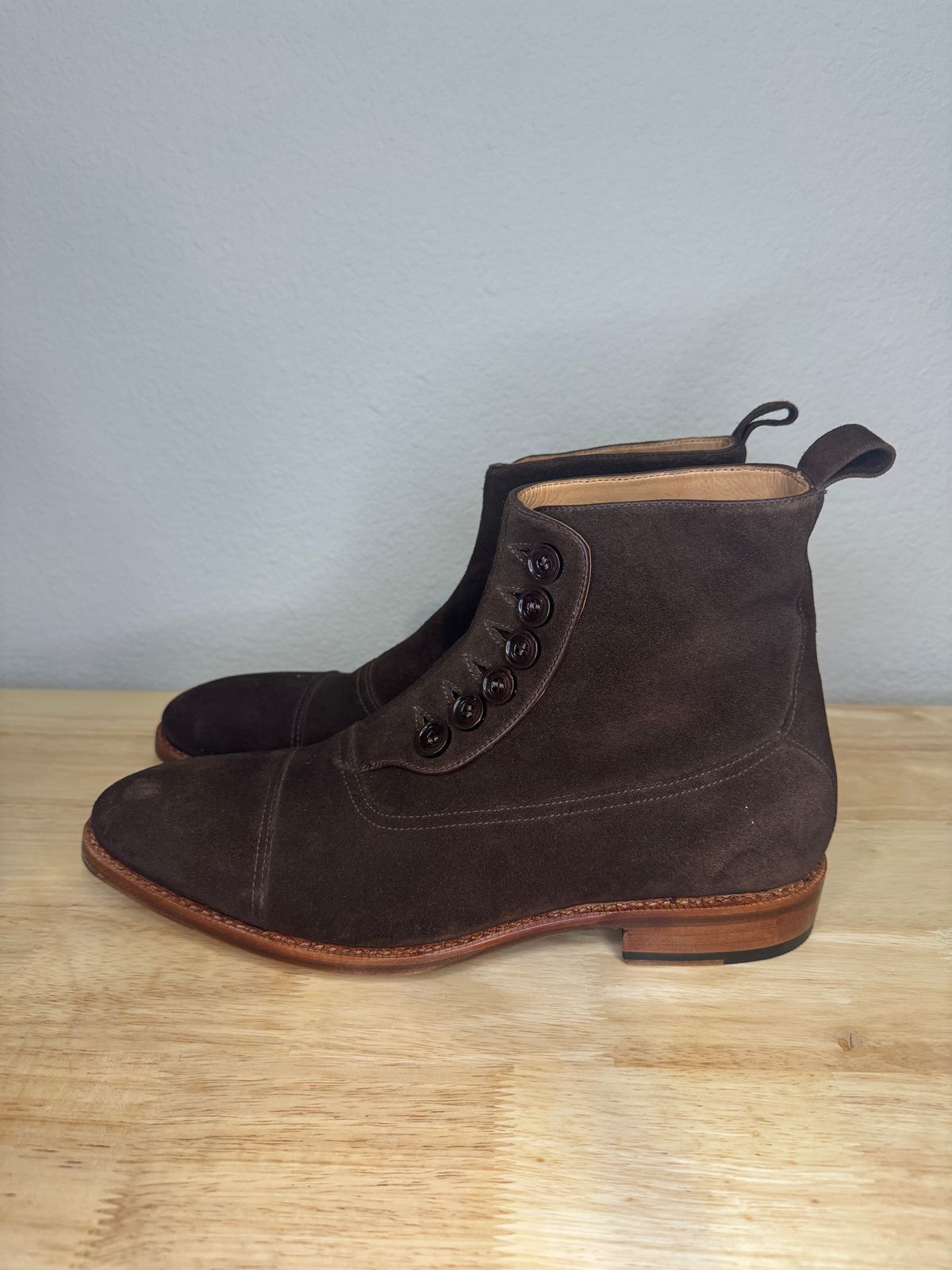 Photo by jarmul22 on October 6, 2025 of the Blkbrd Shoemaker Victor Chukka Boot in C.F. Stead Coffee Repello Calf Suede.