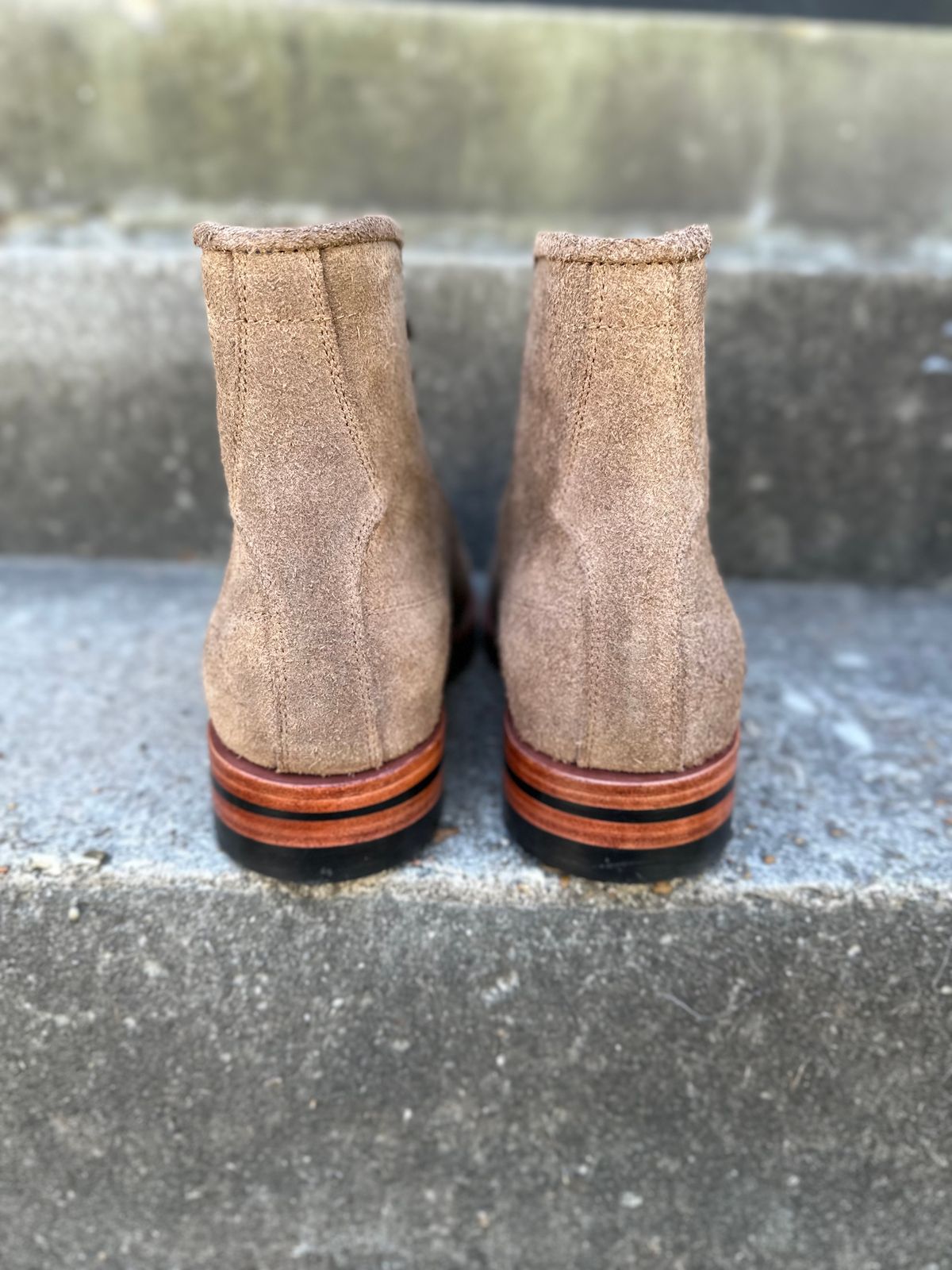 Photo by heef on October 1, 2022 of the Jakkrabbits Monkey Boot in Horween Natural Chromexcel Roughout.