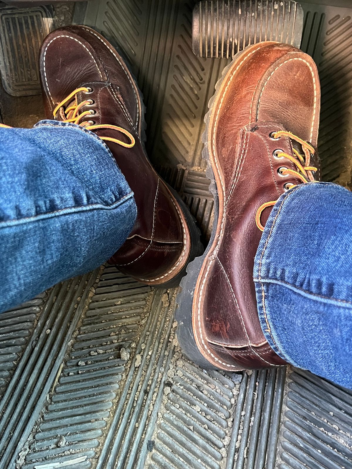 Photo by Spudanko on December 22, 2023 of the Red Wing Roughneck in S.B. Foot Briar Oil Slick.