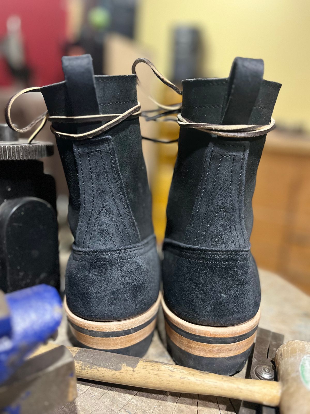 Photo by Spudanko on February 13, 2024 of the Nicks BuilderPro in Seidel 1964 Black Roughout.