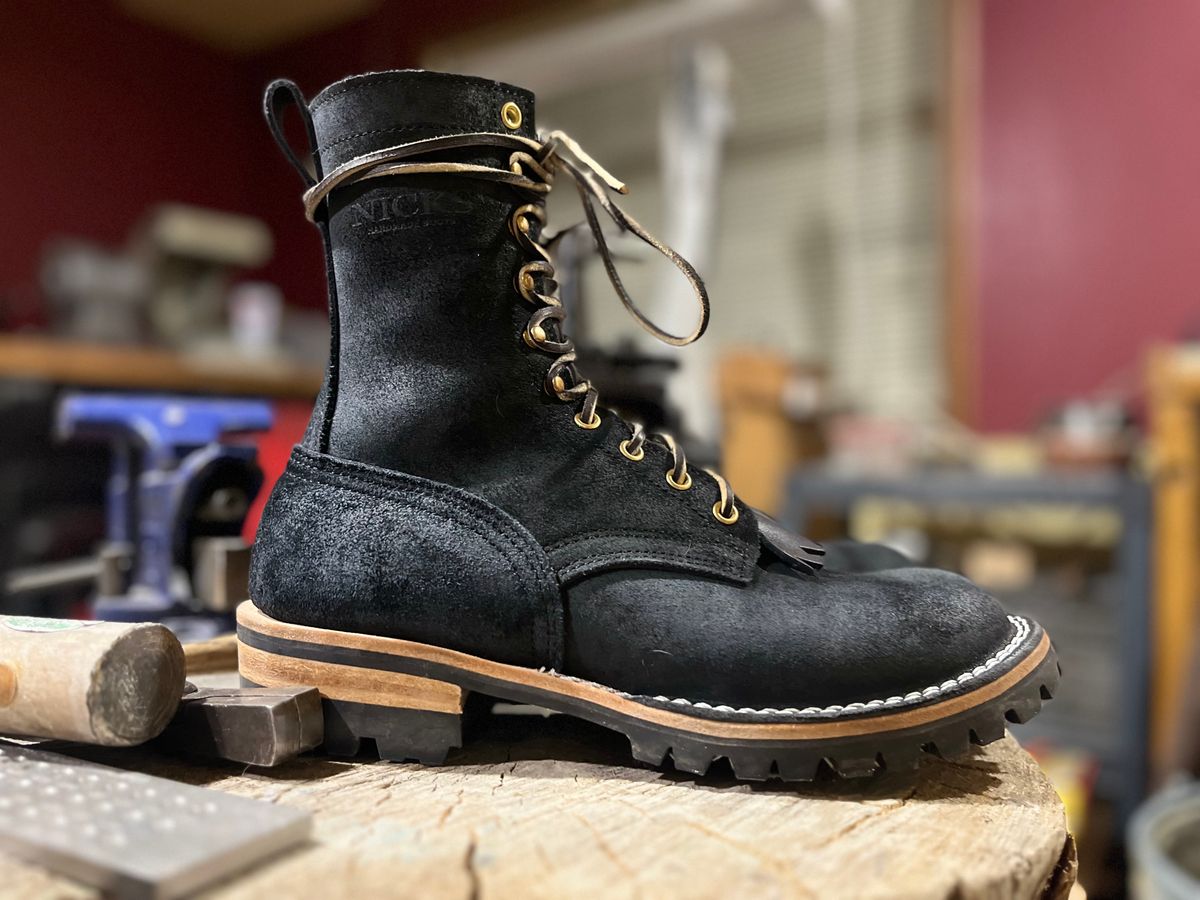 Photo by Spudanko on February 13, 2024 of the Nicks BuilderPro in Seidel 1964 Black Roughout.