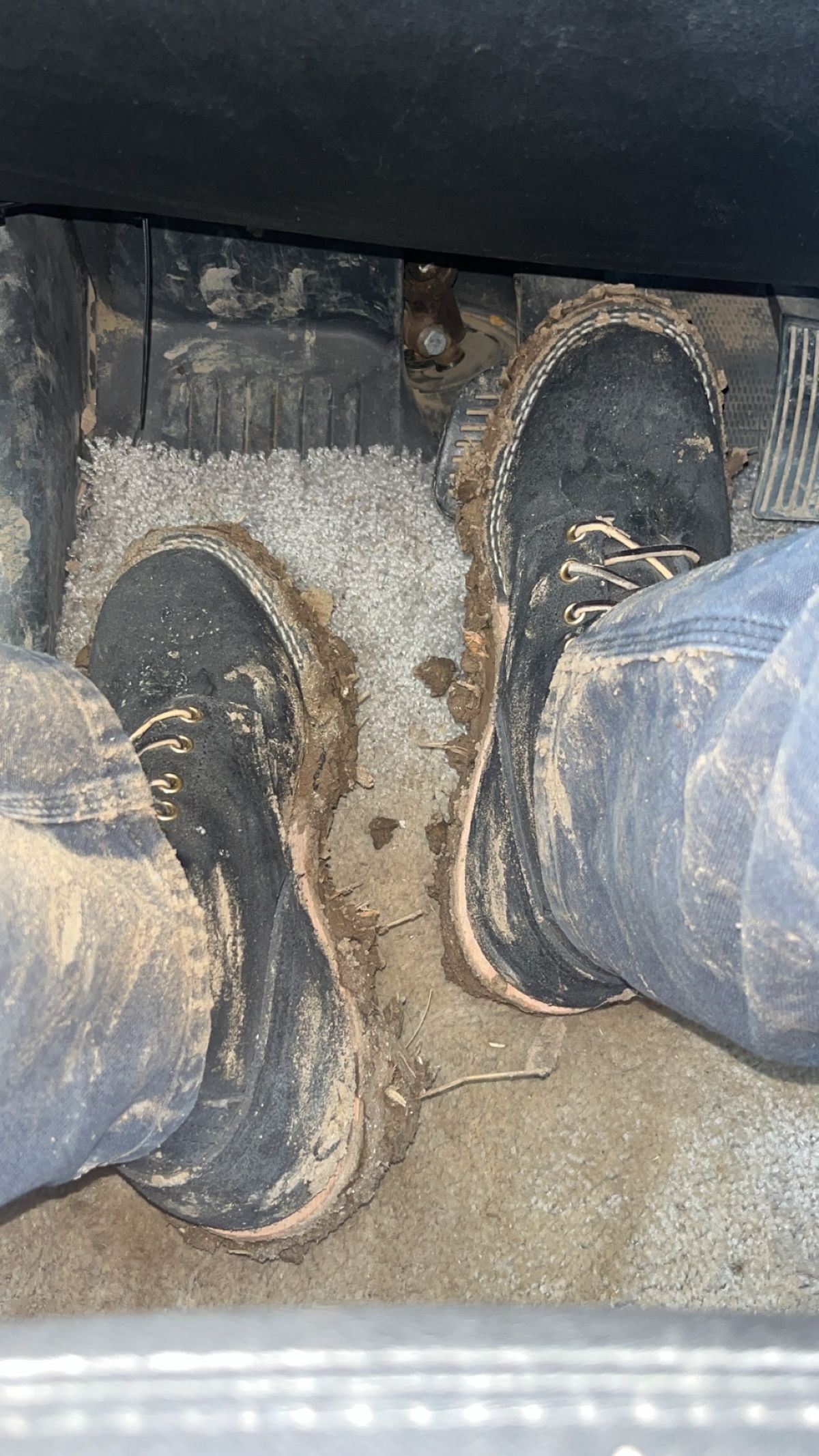 Photo by Spudanko on February 19, 2024 of the Nicks BuilderPro in Seidel 1964 Black Roughout.