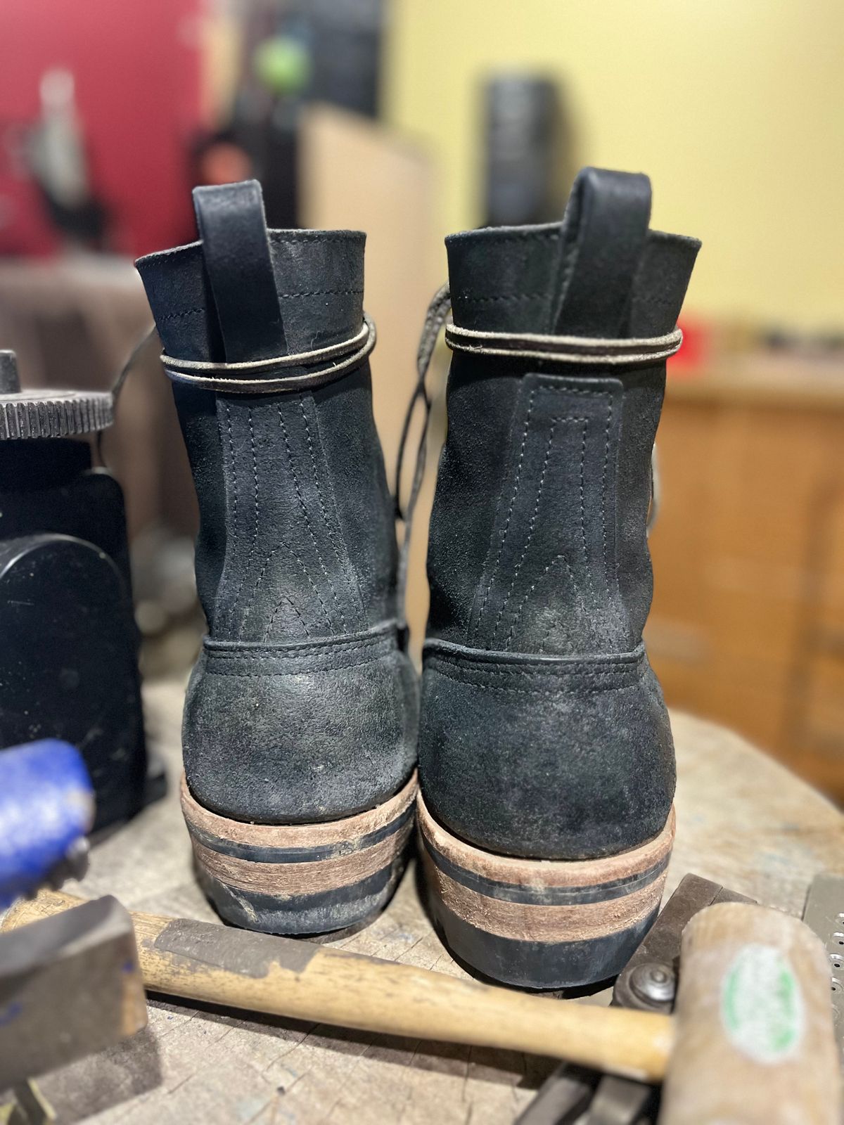 Photo by Spudanko on April 13, 2024 of the Nicks BuilderPro in Seidel 1964 Black Roughout.