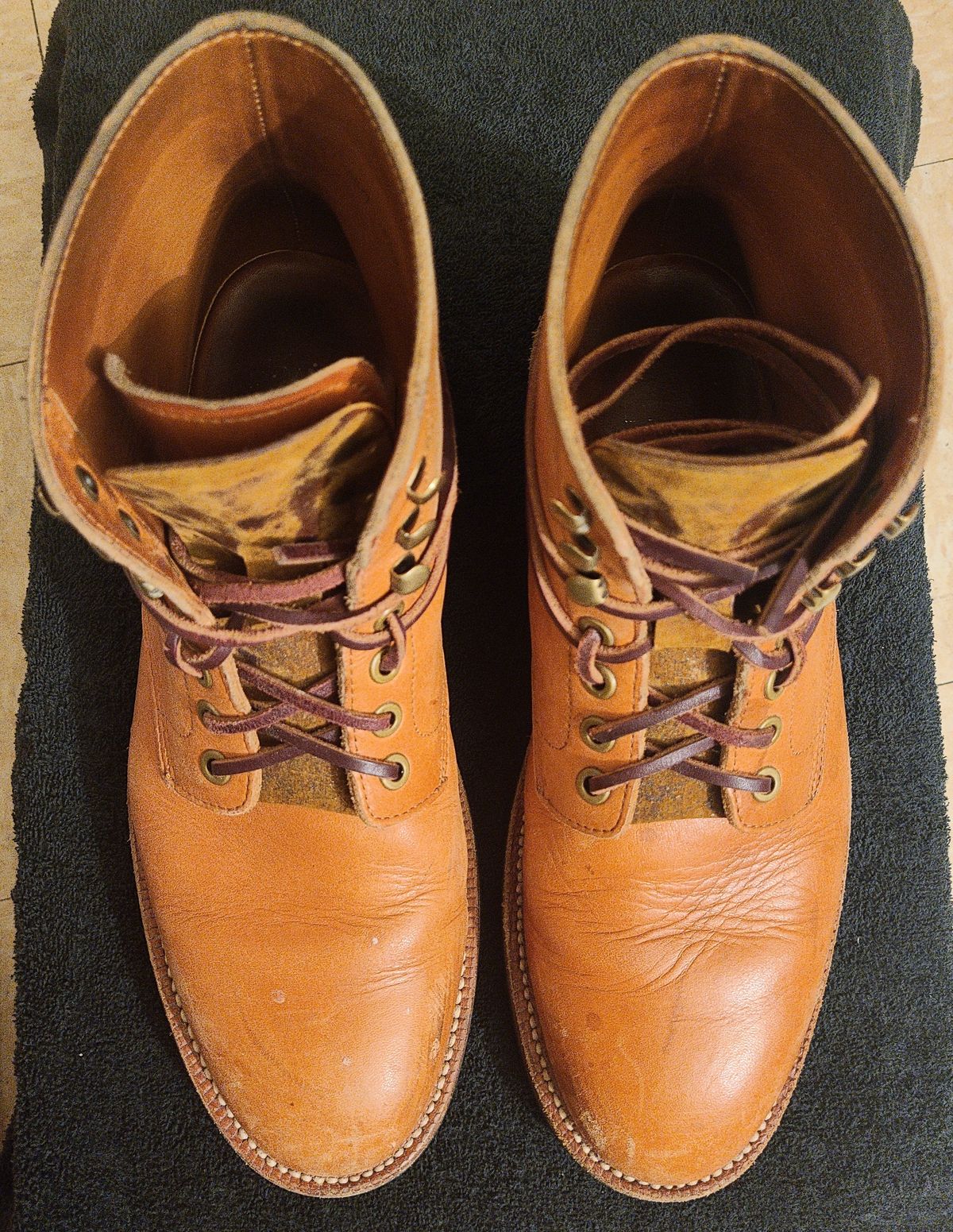 Photo by False.Idle.Warship on January 6, 2024 of the Grant Stone Diesel Boot in Horween Tan Essex.