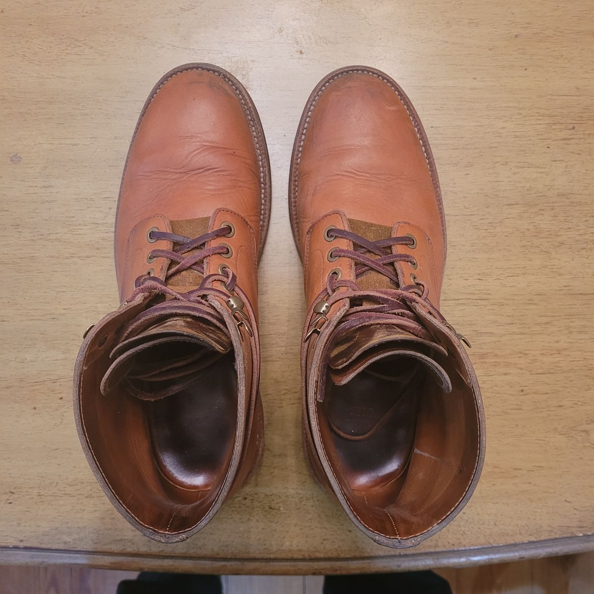 Photo by False.Idle.Warship on March 6, 2024 of the Grant Stone Diesel Boot in Horween Tan Essex.