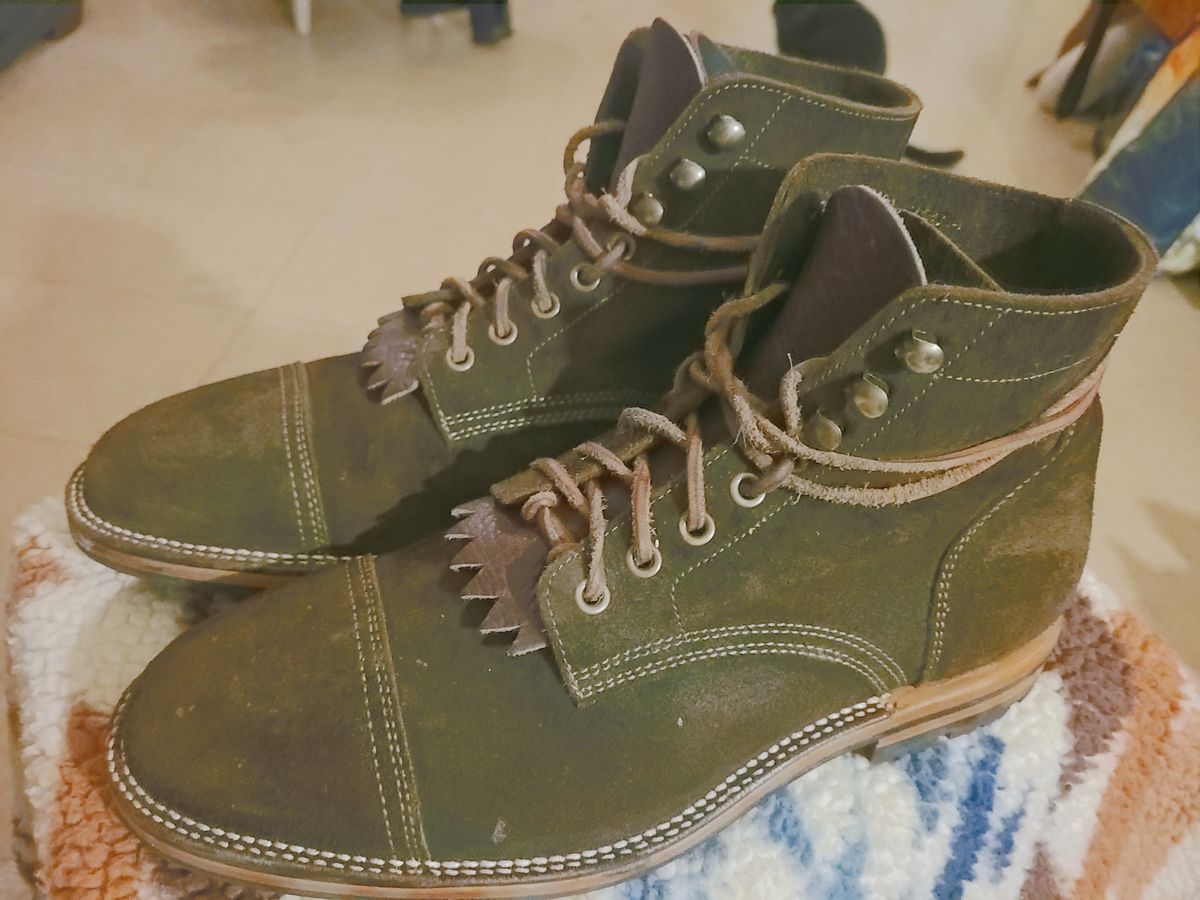 Photo by False.Idle.Warship on November 6, 2025 of the Parkhurst The Richmond in Dark Olive Waxed Roughout.