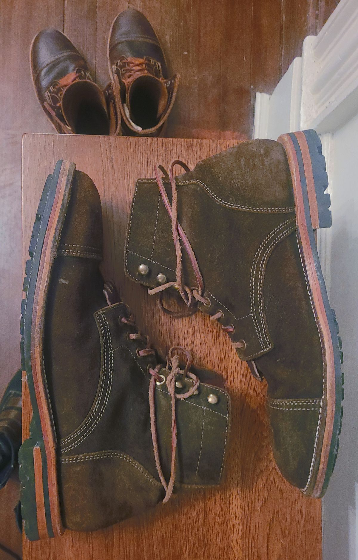 Photo by False.Idle.Warship on March 6, 2026 of the Parkhurst The Richmond in Dark Olive Waxed Roughout.