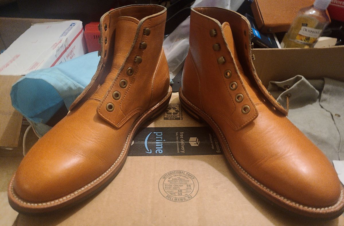 Photo by False.Idle.Warship on November 5, 2023 of the Grant Stone Diesel Boot in Horween Tan Essex.