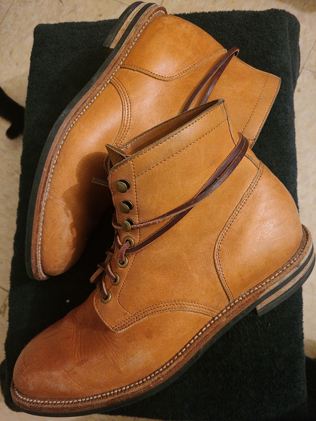 Photo by False.Idle.Warship on January 6, 2024 of the Grant Stone Diesel Boot in Horween Tan Essex.