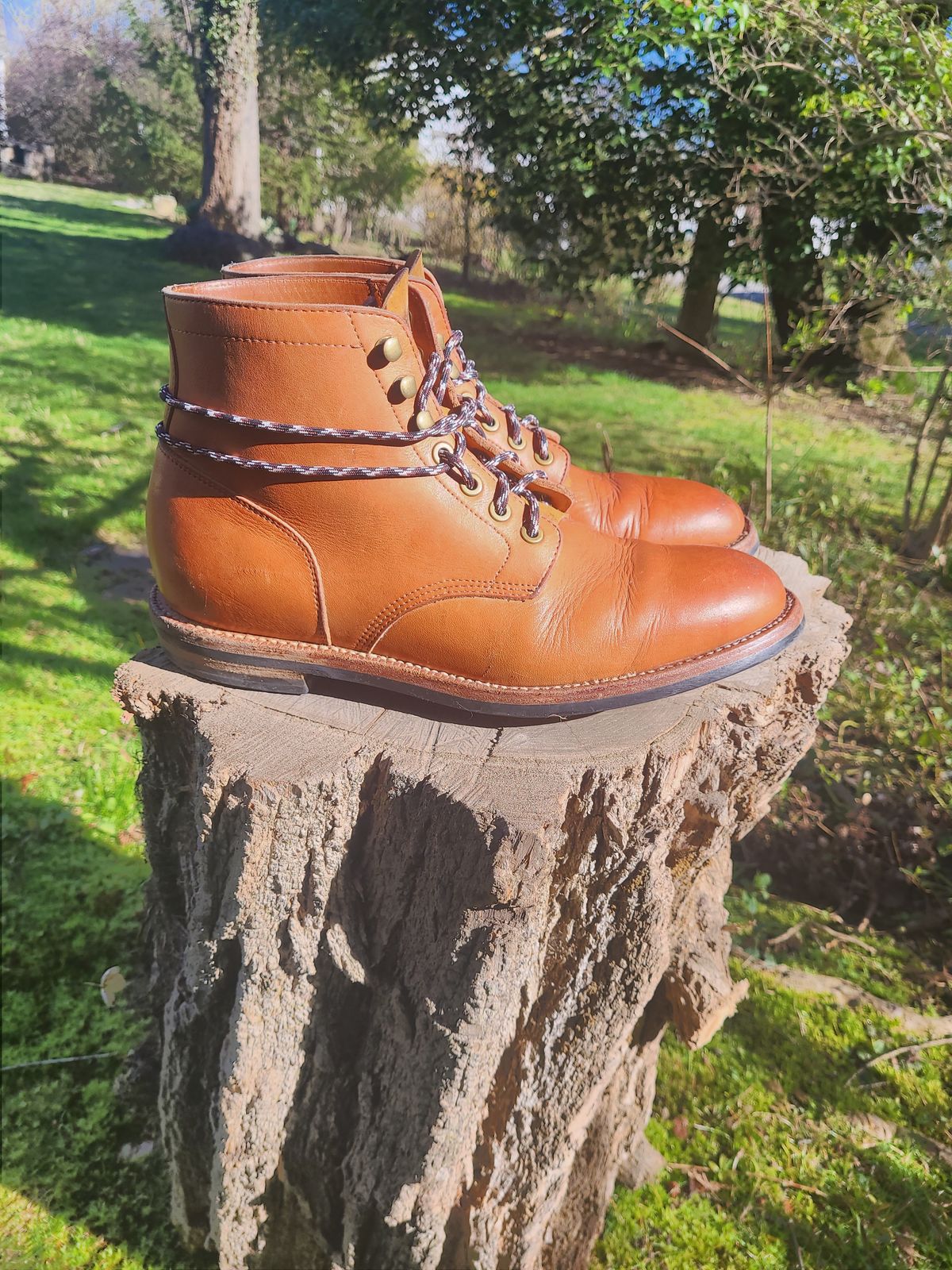 Photo by False.Idle.Warship on April 4, 2024 of the Grant Stone Diesel Boot in Horween Tan Essex.