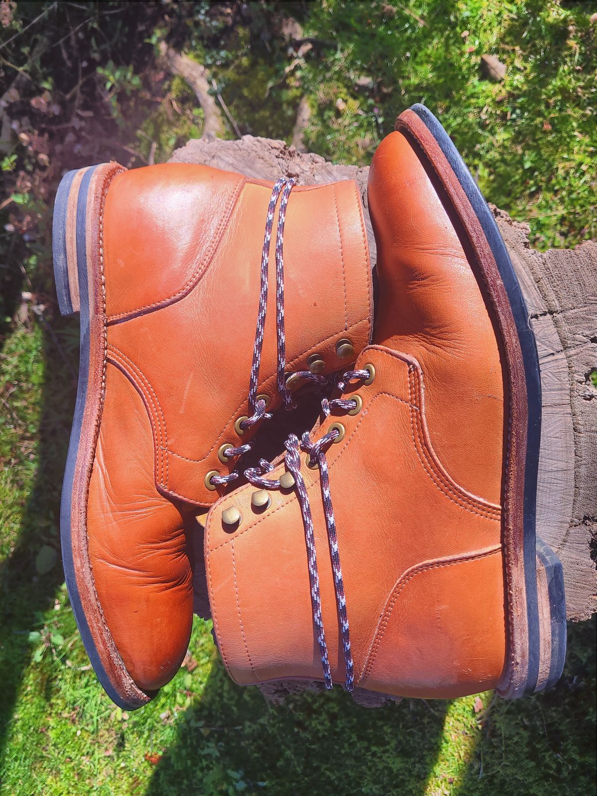 Photo by False.Idle.Warship on April 4, 2024 of the Grant Stone Diesel Boot in Horween Tan Essex.