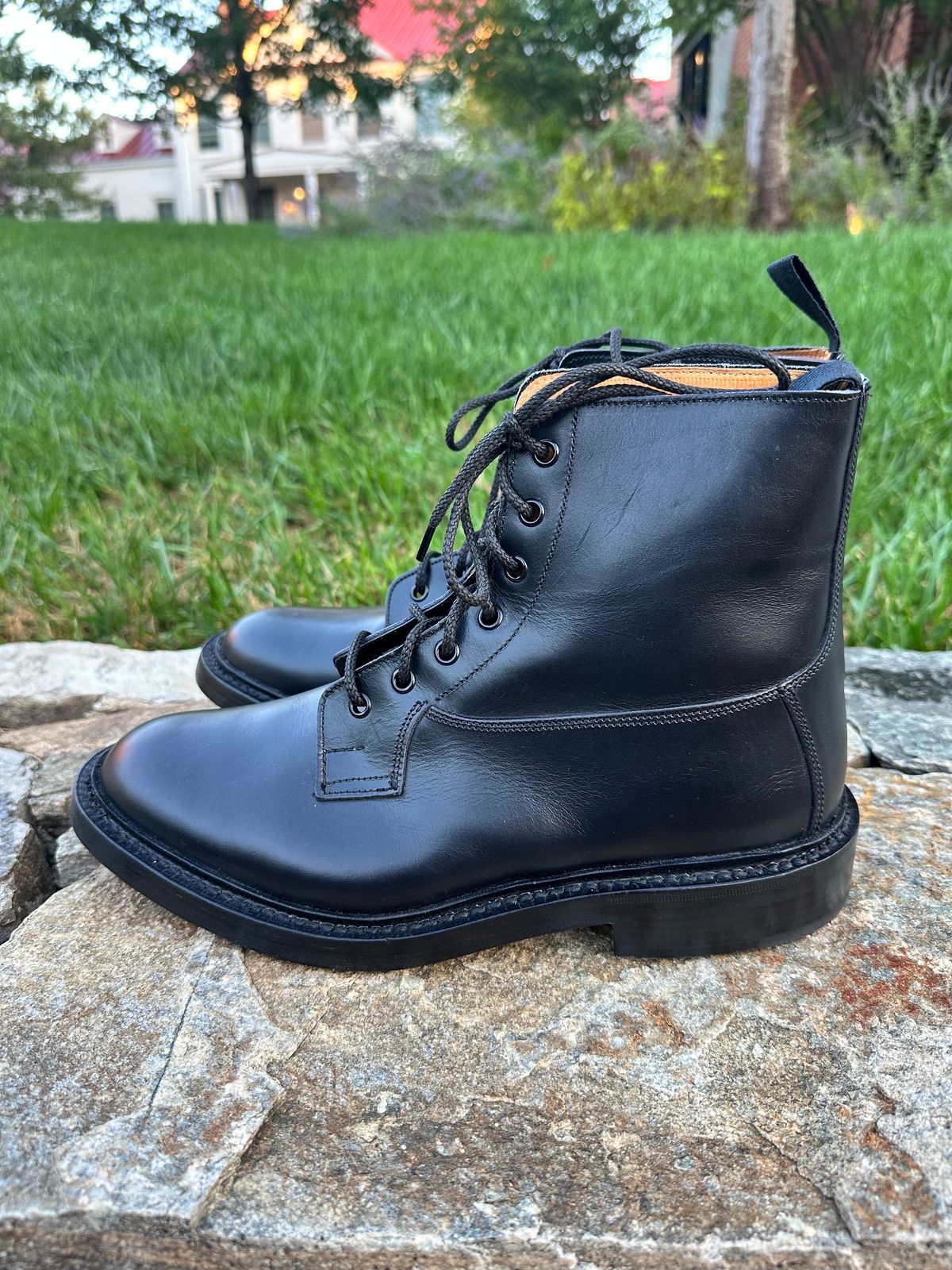 Photo by swampdonkey on October 1, 2023 of the Tricker's Burford Plain Derby Boot in Black Calf.