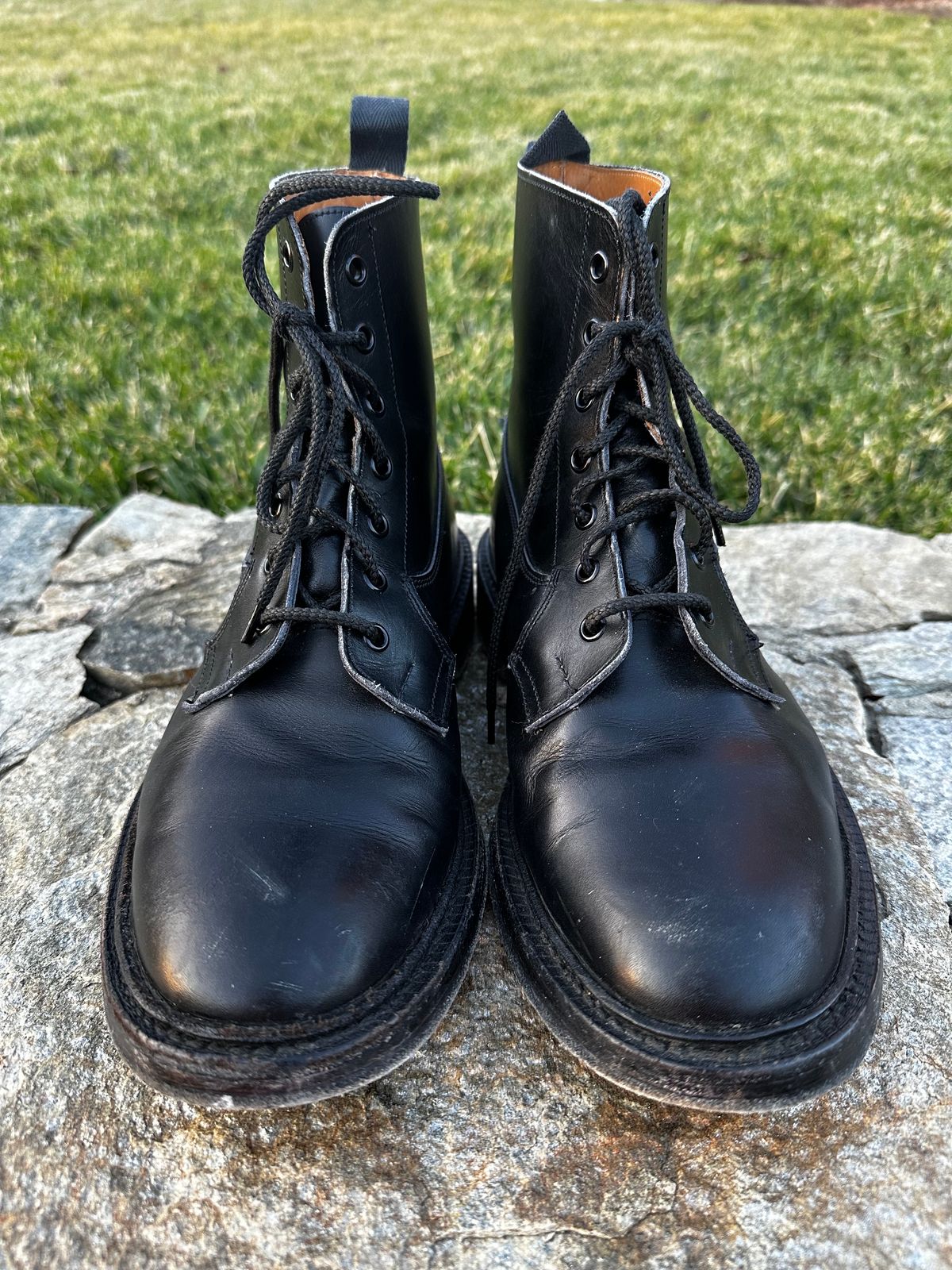 Photo by swampdonkey on January 5, 2024 of the Tricker's Burford Plain Derby Boot in Black Calf.