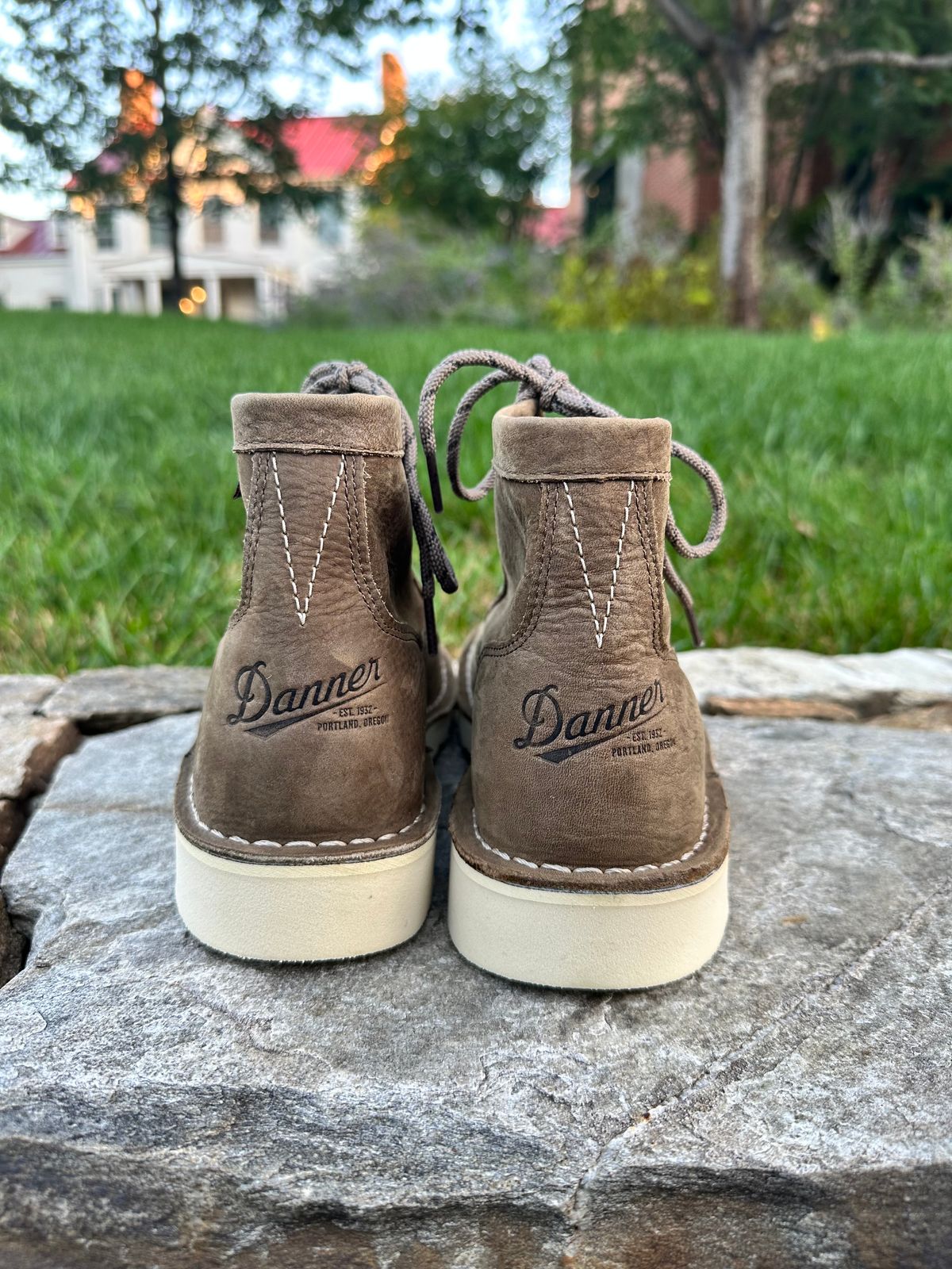 Photo by swampdonkey on October 1, 2023 of the Danner Bull Run Lux in Vintage sterling.
