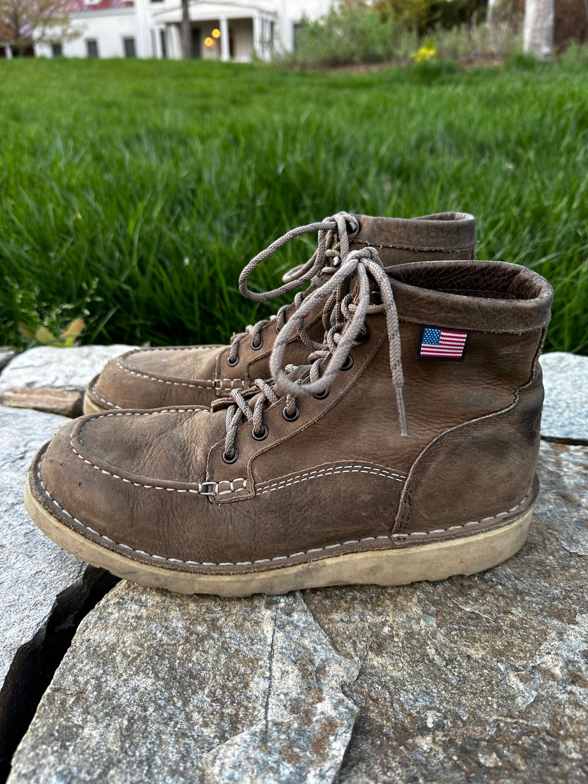 Photo by swampdonkey on April 5, 2024 of the Danner Bull Run Lux in Vintage sterling.