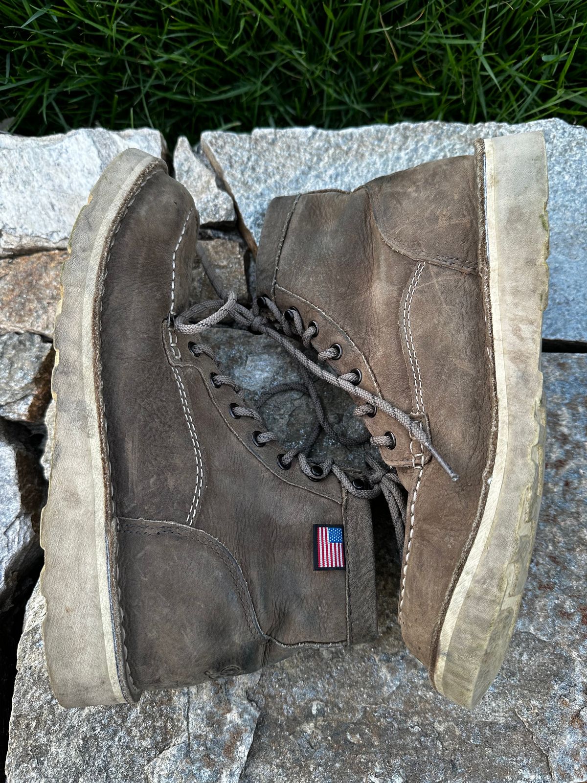 Photo by swampdonkey on April 5, 2024 of the Danner Bull Run Lux in Vintage sterling.