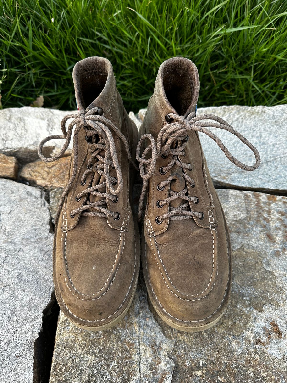 Photo by swampdonkey on April 5, 2024 of the Danner Bull Run Lux in Vintage sterling.