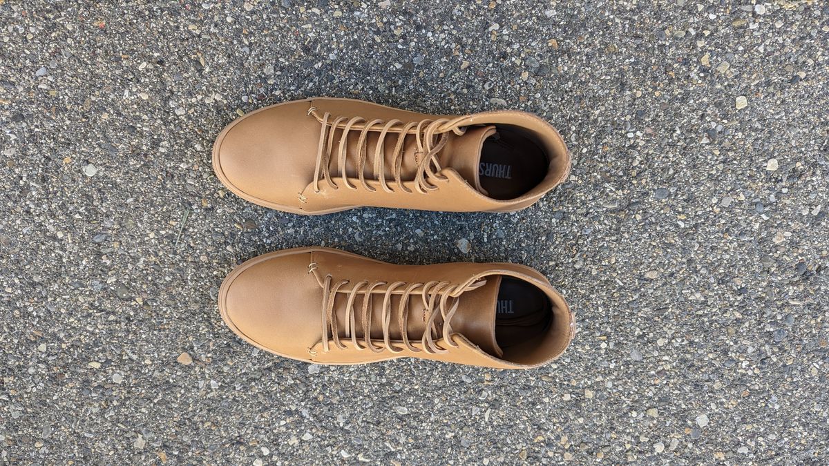 Photo by roseanvil_daniel on November 4, 2022 of the Thursday Premier High Top in Natural Vachetta.