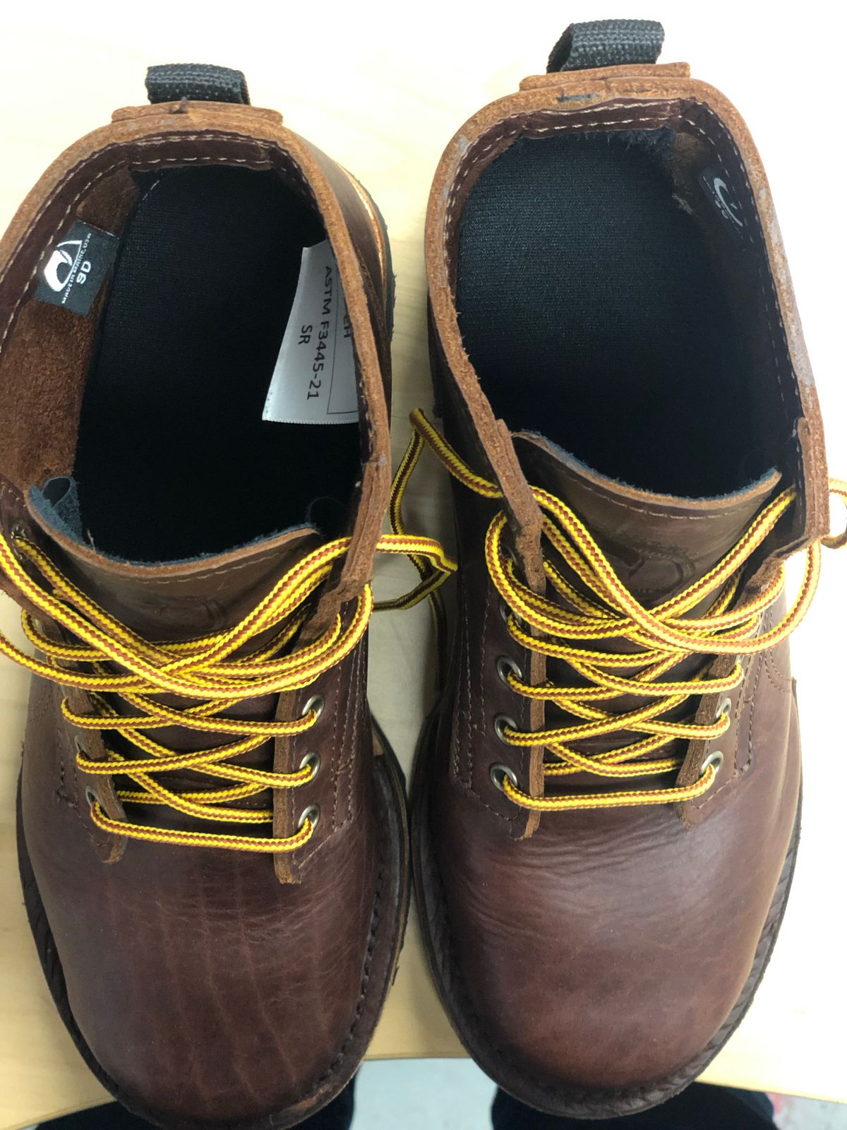 Photo by dennis_origin on October 4, 2022 of the Unknown Maker Unknown Model in Horween Natural Bison.