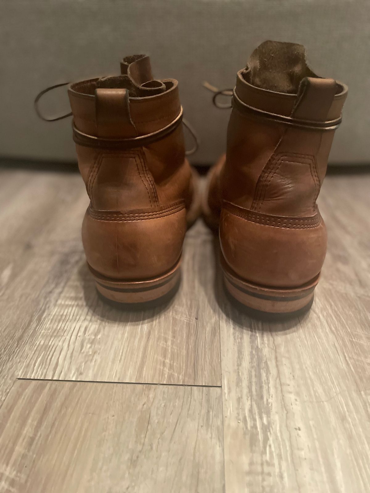 Photo by alecxreno on February 5, 2024 of the White's 350 Cutter in Horween Natural Chromexcel.