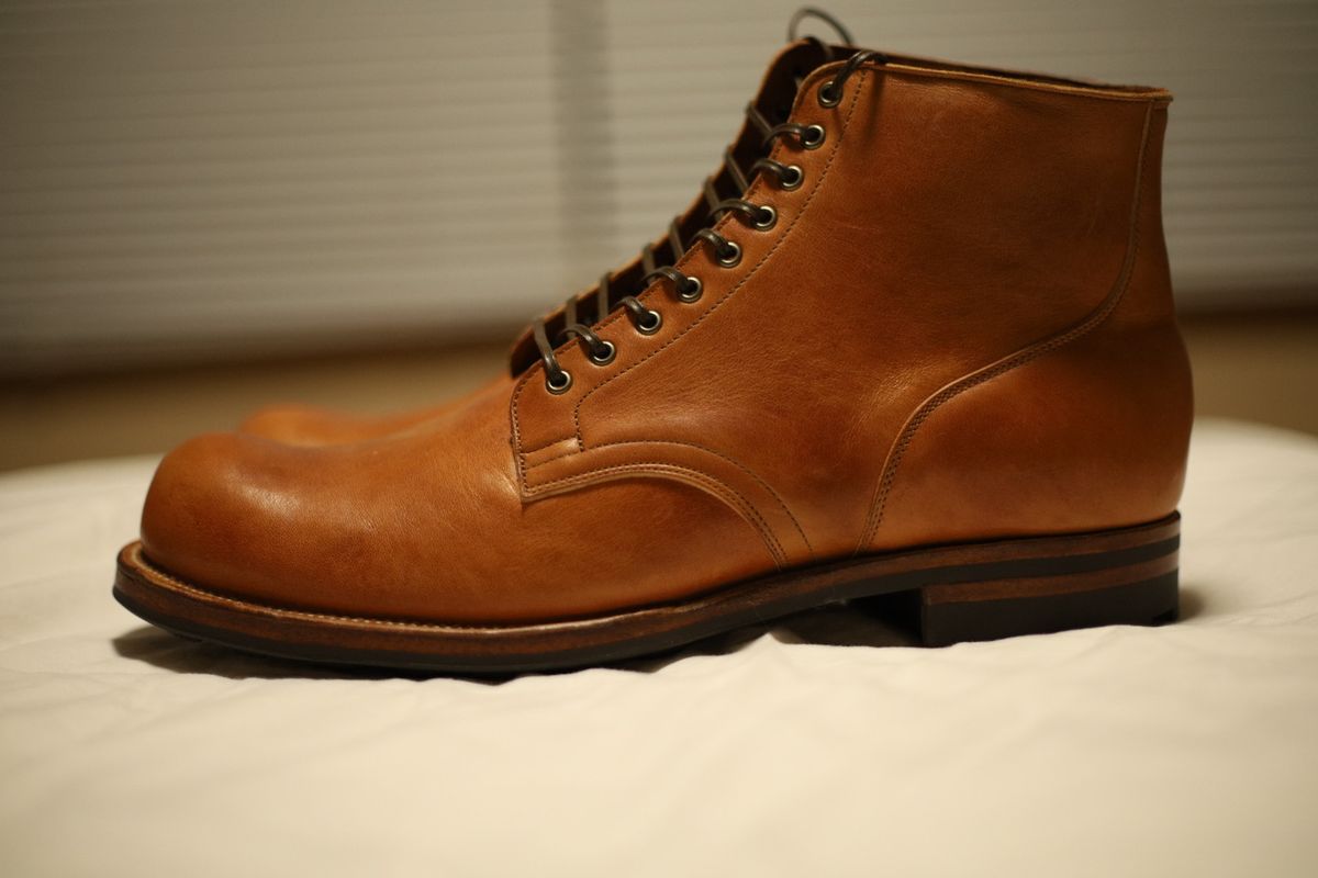 Photo by nared1267 on October 3, 2023 of the Viberg Service Boot in Shinki Beige Pony Latigo Horsehide.