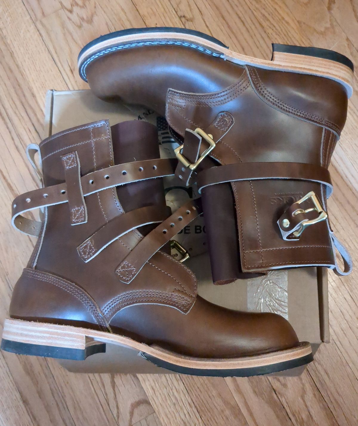 Photo by nared1267 on April 1, 2023 of the Nicks TankerPro in Horween British Tan Chromexcel.