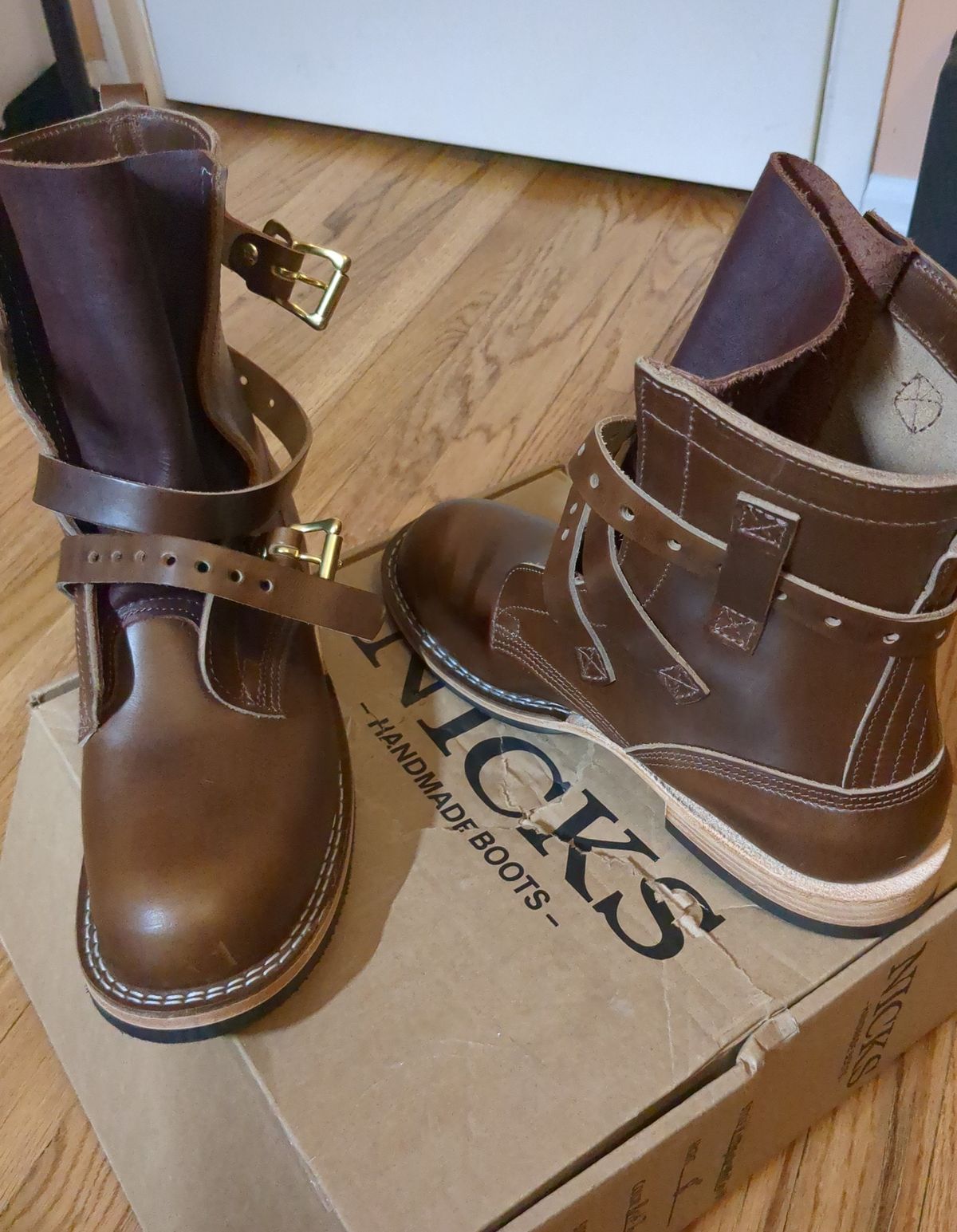 Photo by nared1267 on April 1, 2023 of the Nicks TankerPro in Horween British Tan Chromexcel.