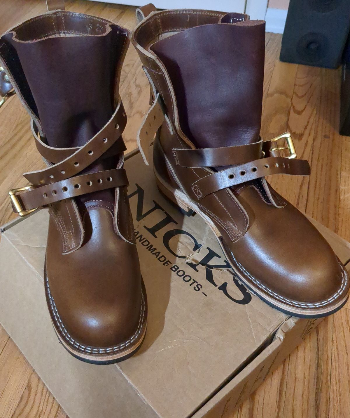 Photo by nared1267 on April 1, 2023 of the Nicks TankerPro in Horween British Tan Chromexcel.