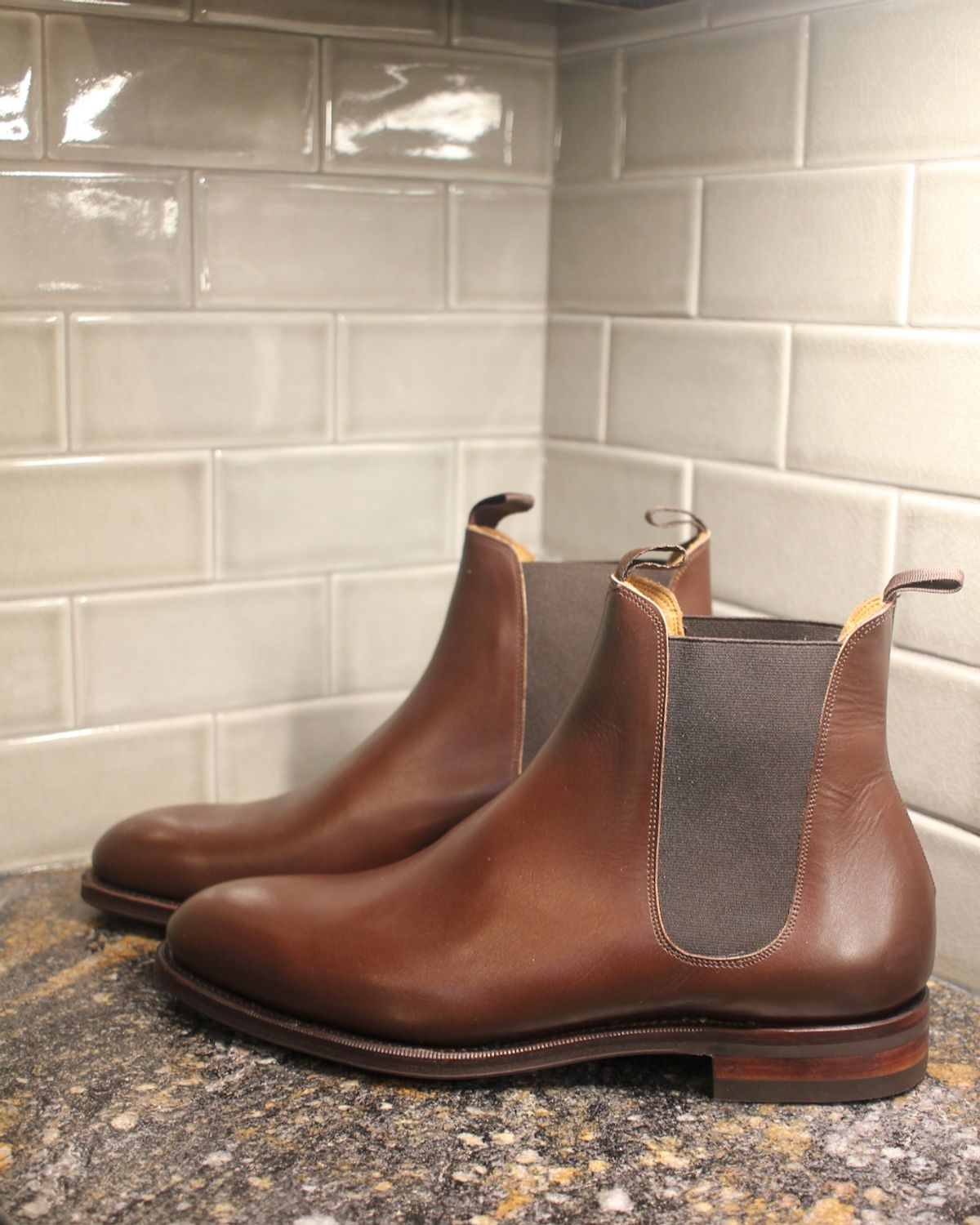 Photo by cows_electronico on November 1, 2023 of the Meermin Chelsea Boot in Du Puy Brown Box Calf.