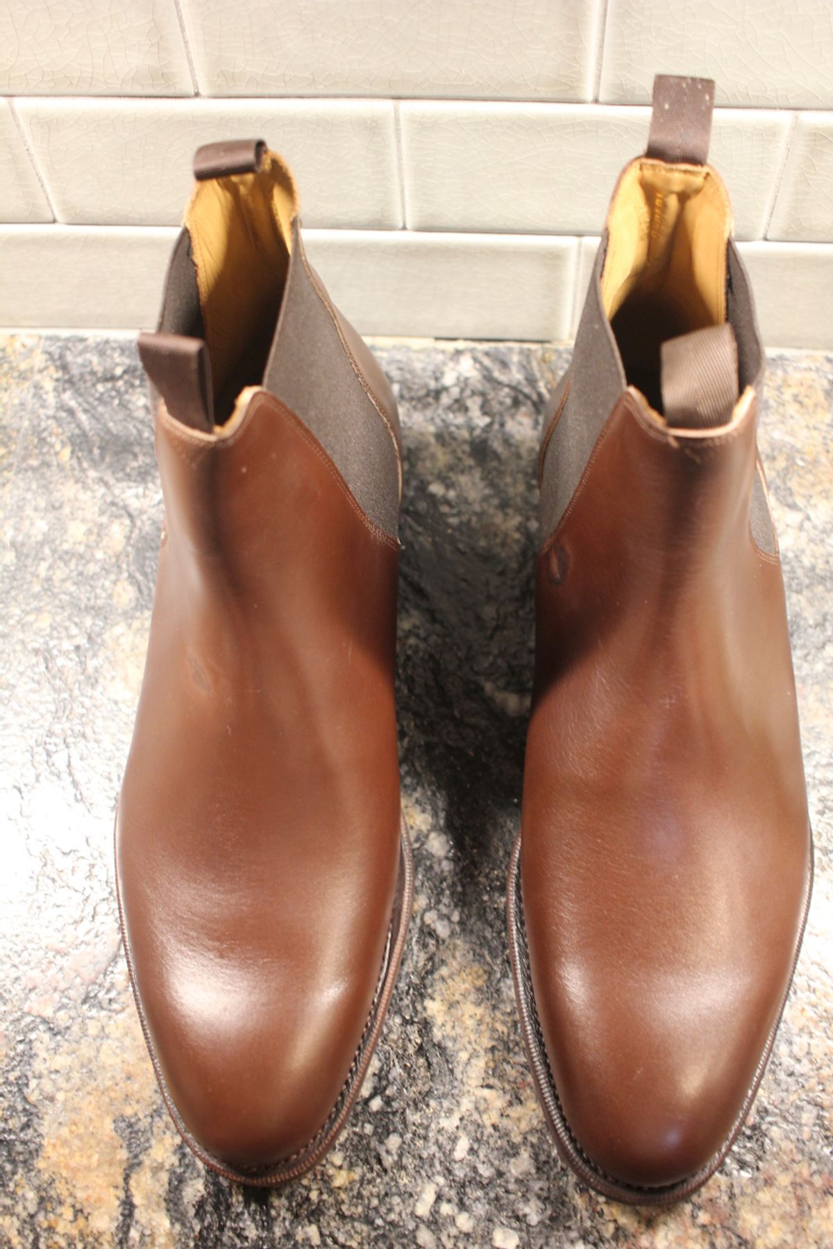 Photo by cows_electronico on November 1, 2023 of the Meermin Chelsea Boot in Du Puy Brown Box Calf.