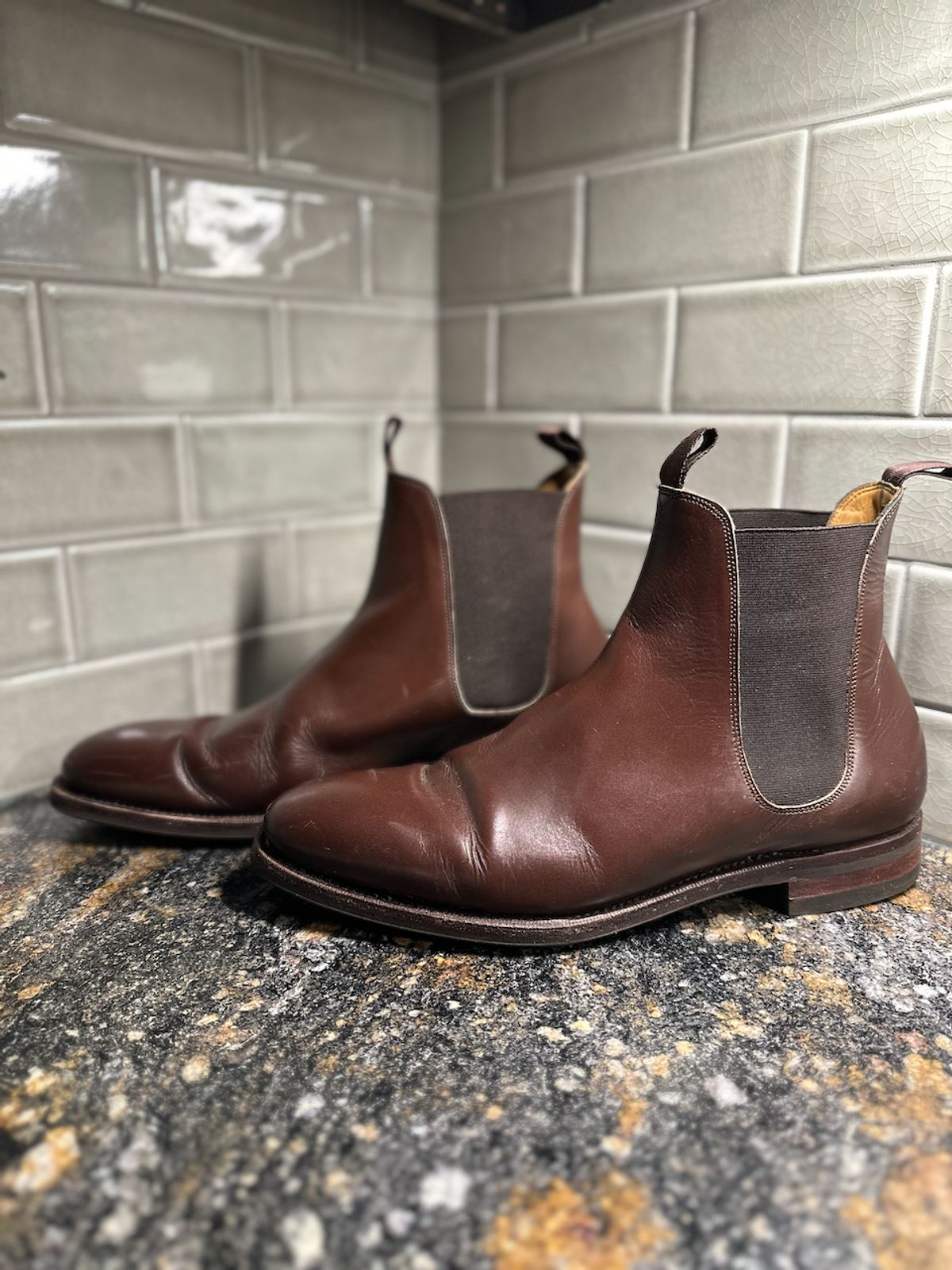 Photo by cows_electronico on December 5, 2023 of the Meermin Chelsea Boot in Du Puy Brown Box Calf.