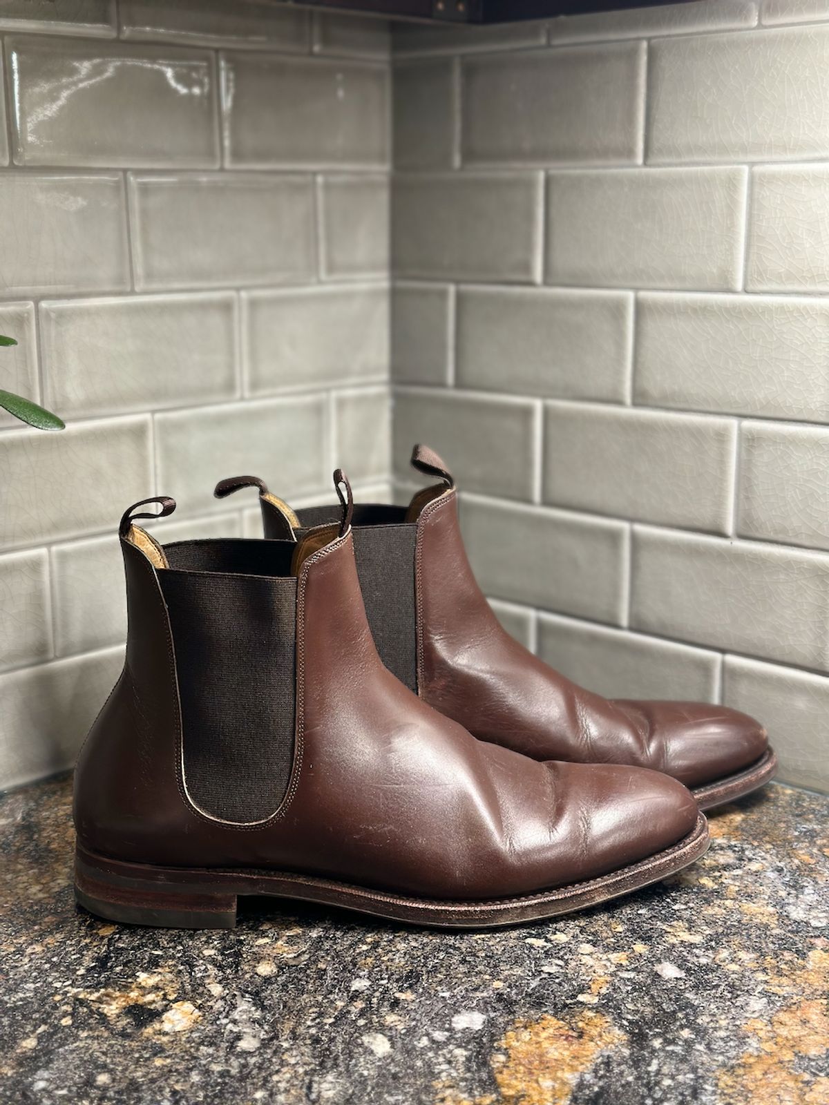 Photo by cows_electronico on January 5, 2024 of the Meermin Chelsea Boot in Du Puy Brown Box Calf.