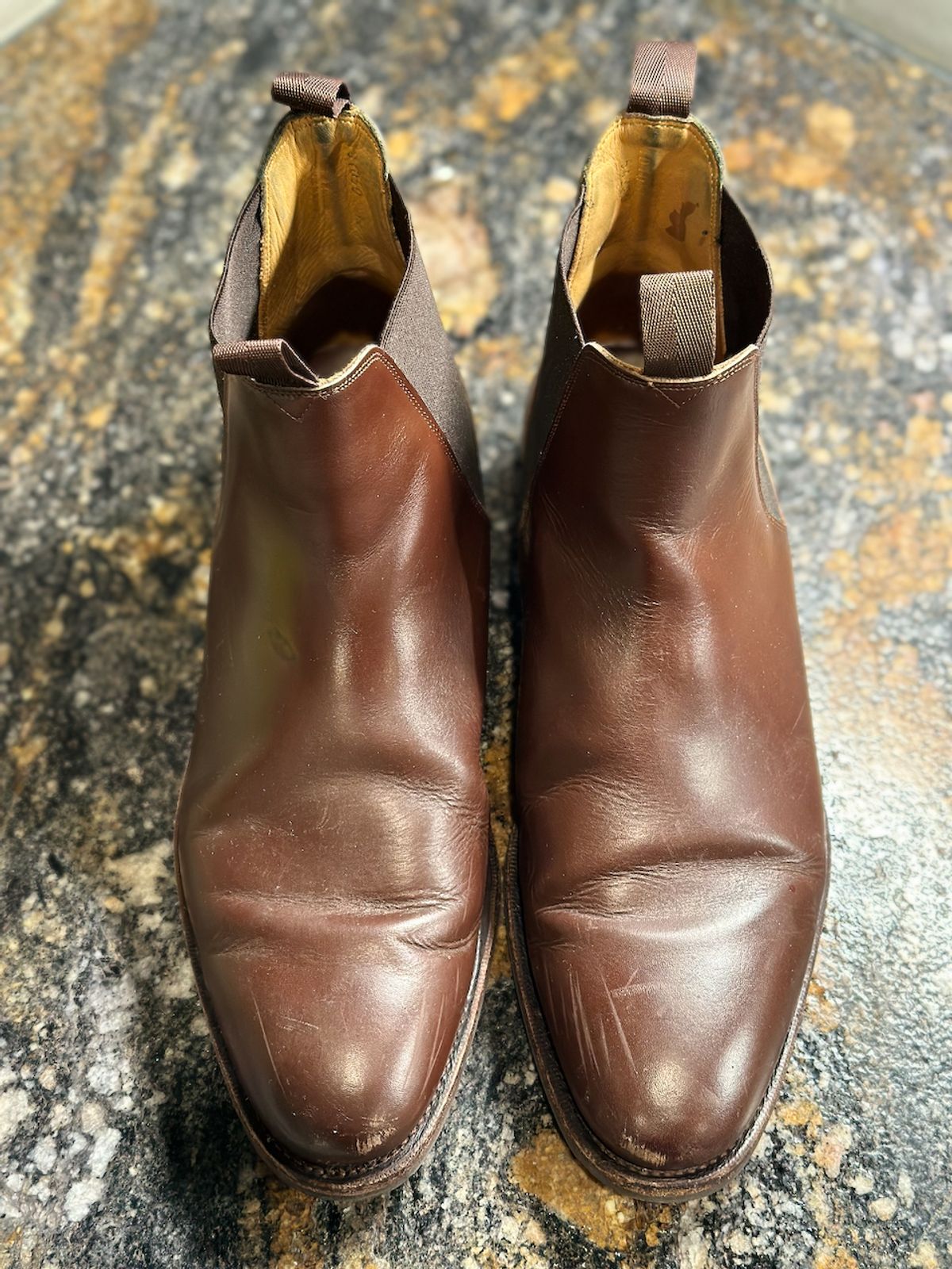 Photo by cows_electronico on January 5, 2024 of the Meermin Chelsea Boot in Du Puy Brown Box Calf.