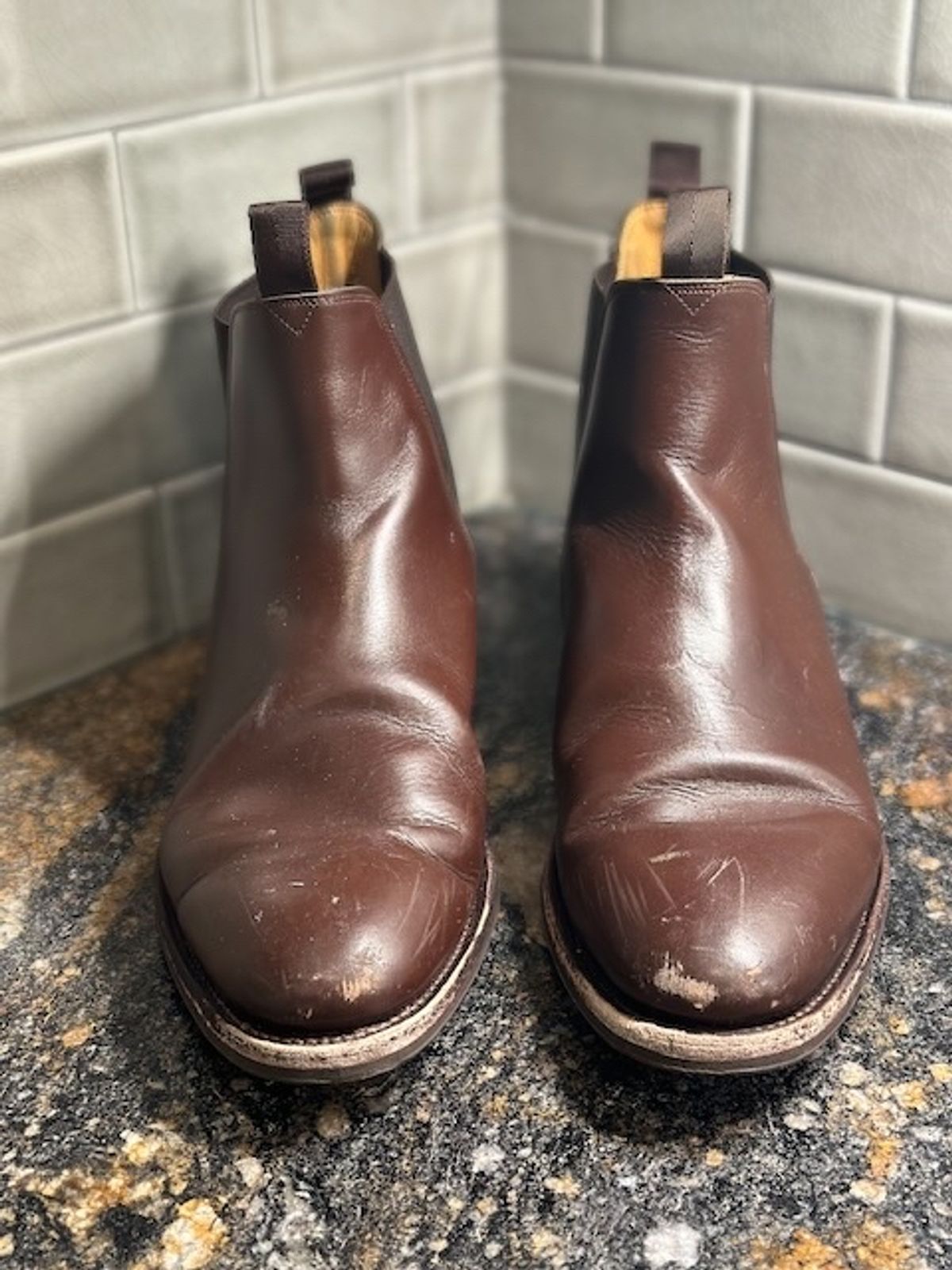 Photo by cows_electronico on February 6, 2024 of the Meermin Chelsea Boot in Du Puy Brown Box Calf.