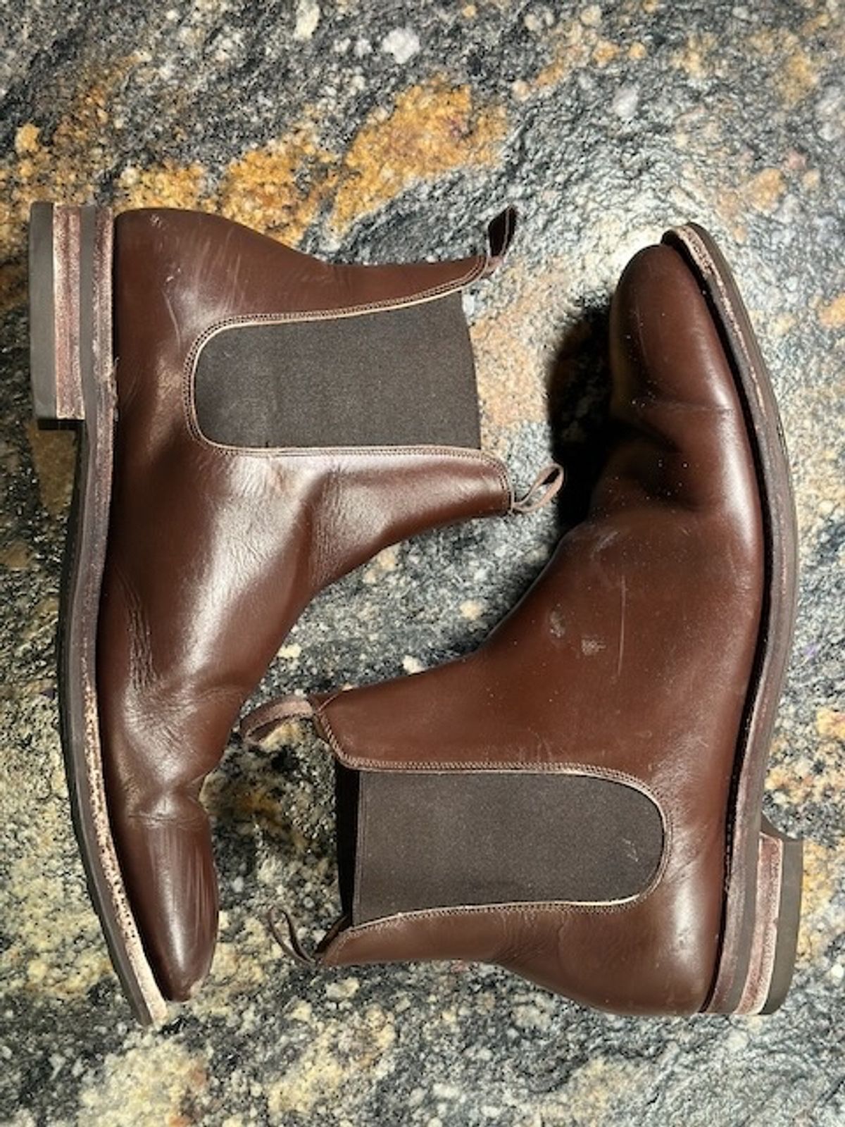 Photo by cows_electronico on February 6, 2024 of the Meermin Chelsea Boot in Du Puy Brown Box Calf.