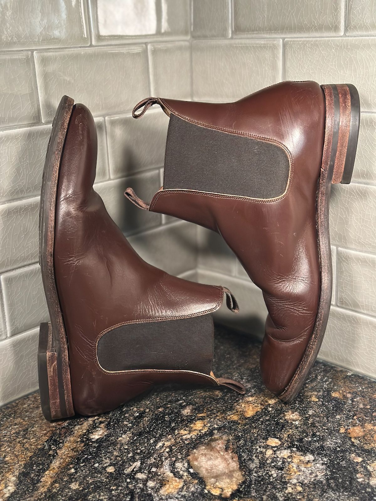 Photo by cows_electronico on March 3, 2025 of the Meermin Chelsea Boot in Du Puy Brown Box Calf.