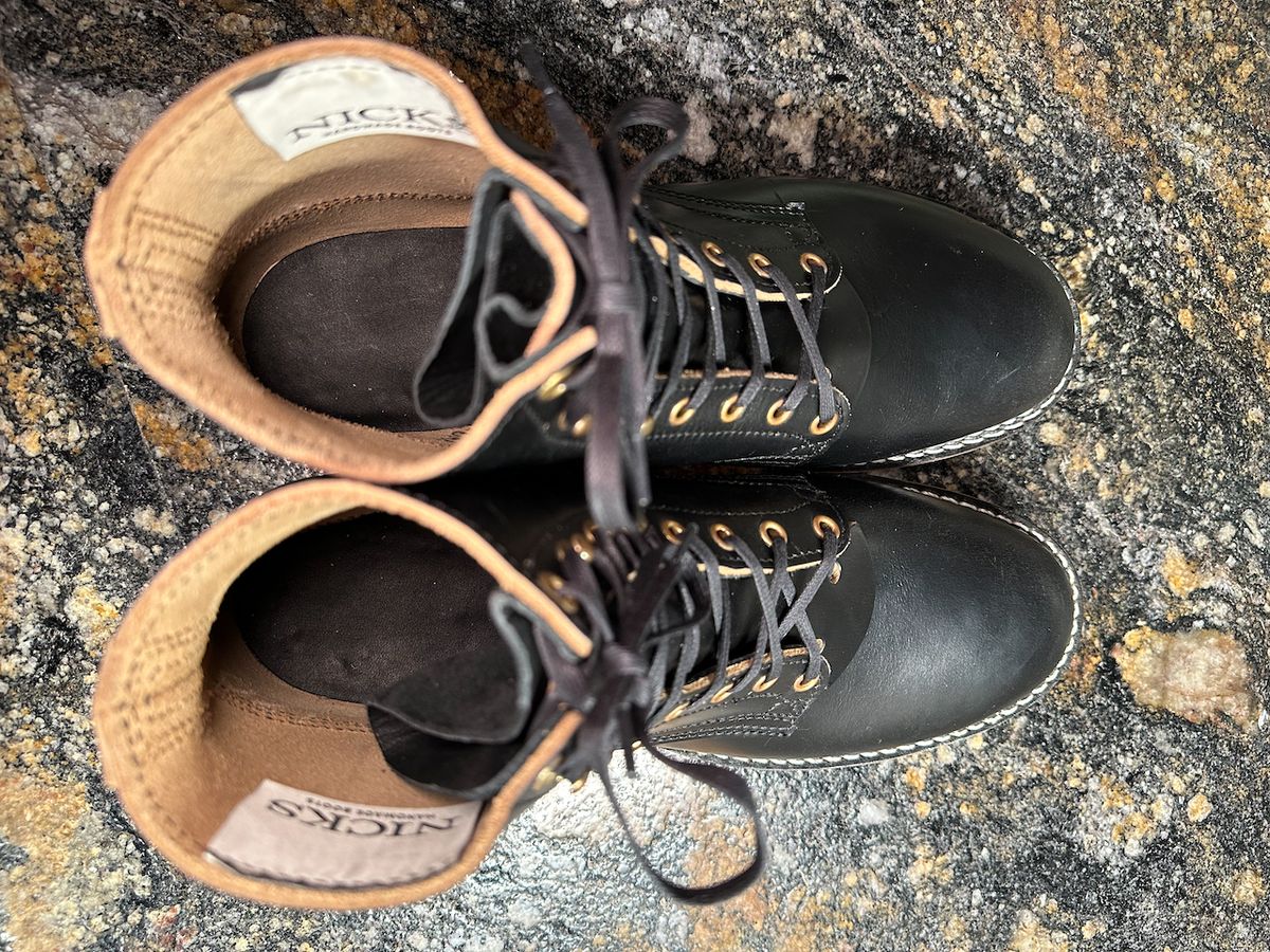 Photo by cows_electronico on October 1, 2024 of the Nicks Free Range in Horween Black Teacore Chromexcel.